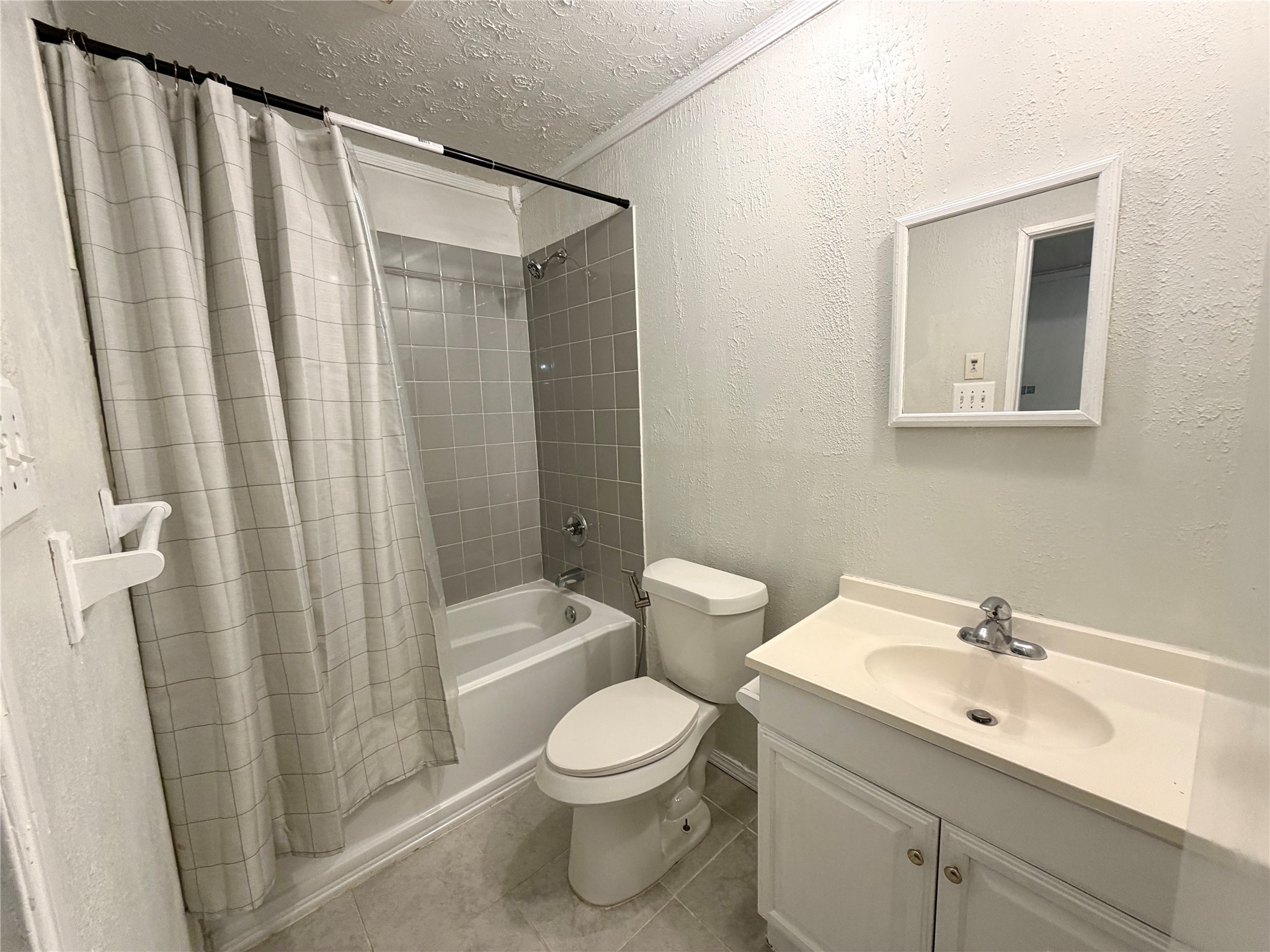 4702 Spanish Trail Grand Prairie TX 75052