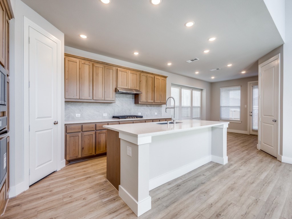 8132 Legacy Trail Mckinney TX 75071