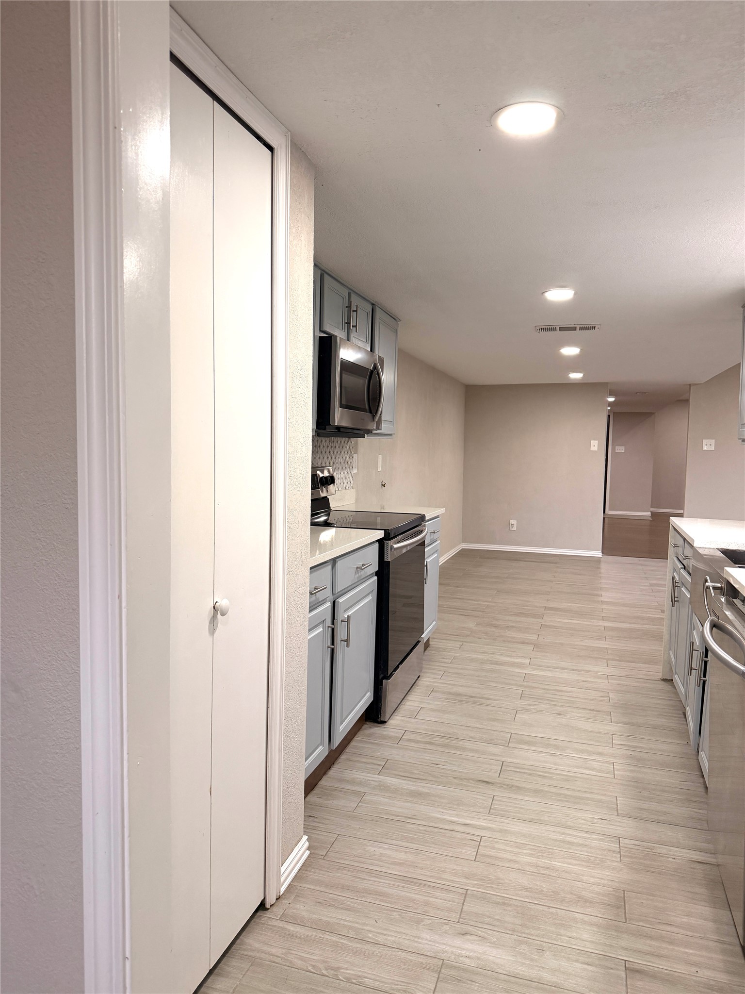2934 Flagstone Drive Garland TX 75044