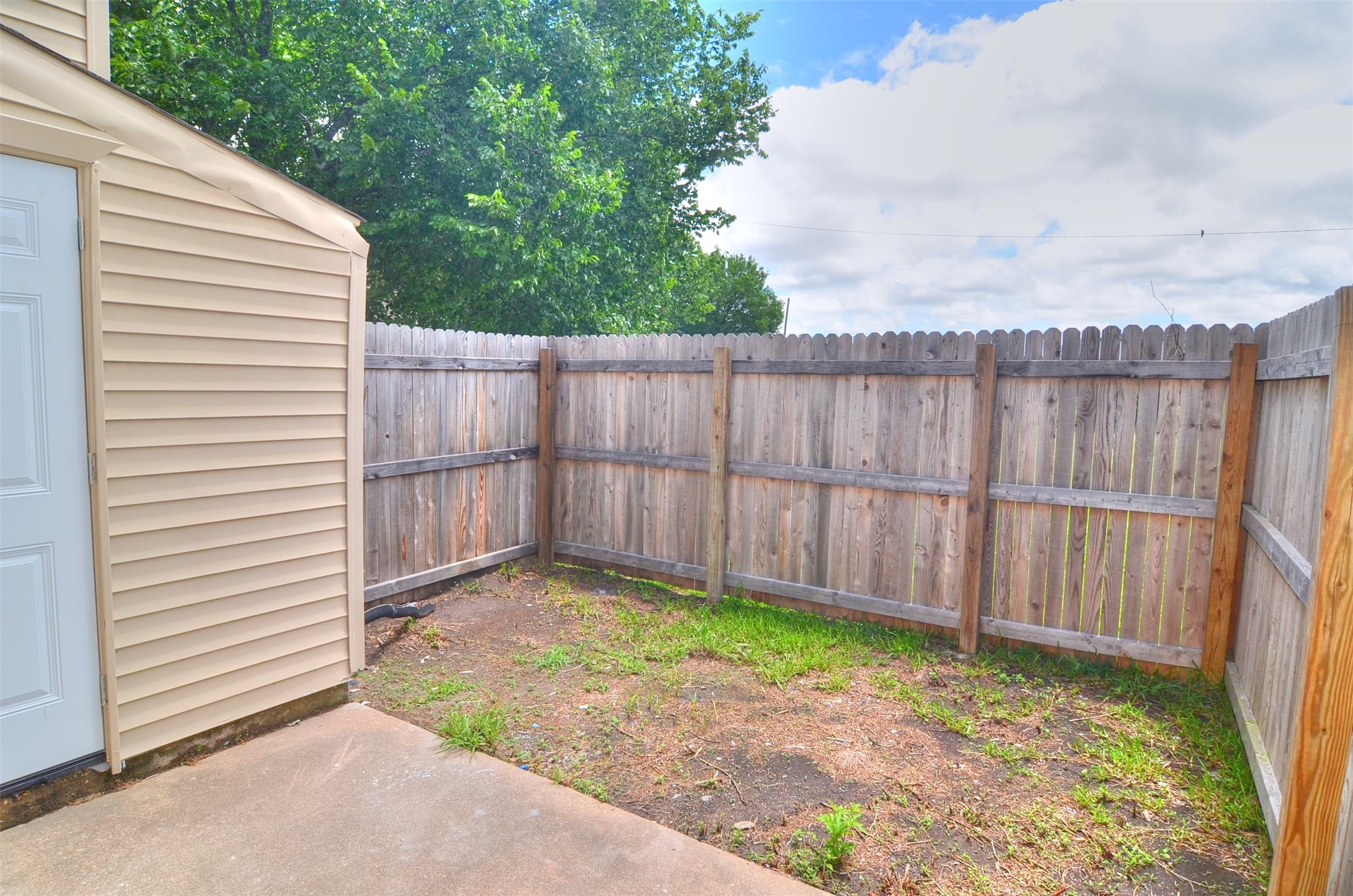 2194 Aspen Drive Dallas TX 75227
