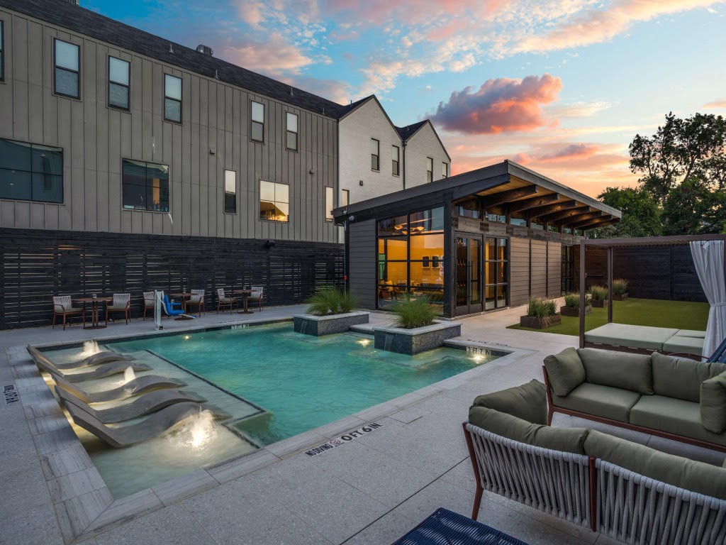 4715 Live Oak Street Dallas TX 75204