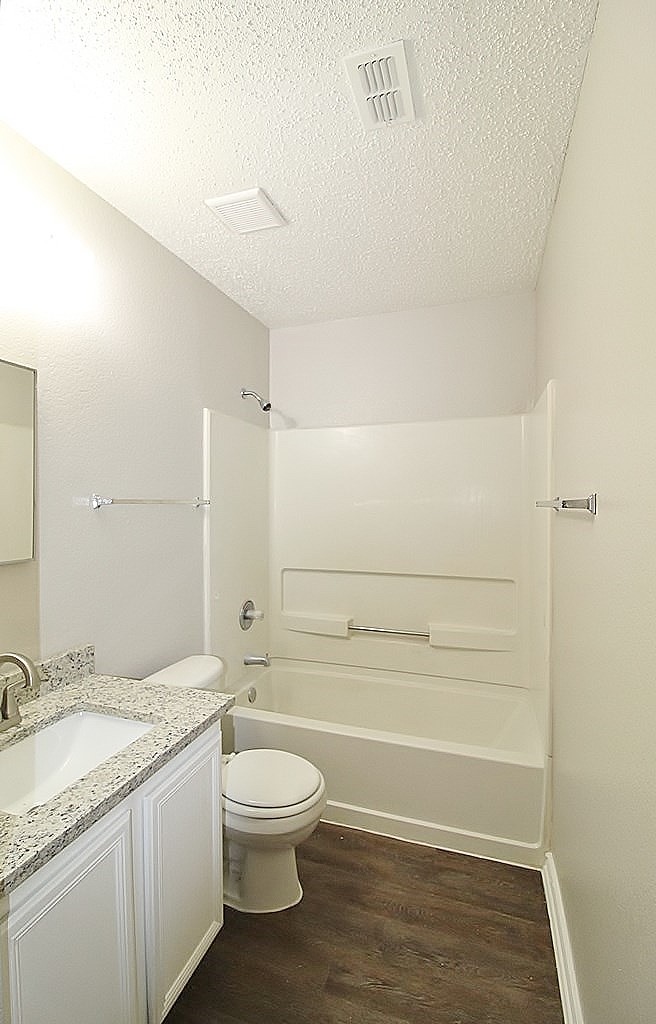 300 Rosewood Lane Cedar Hill TX 75104
