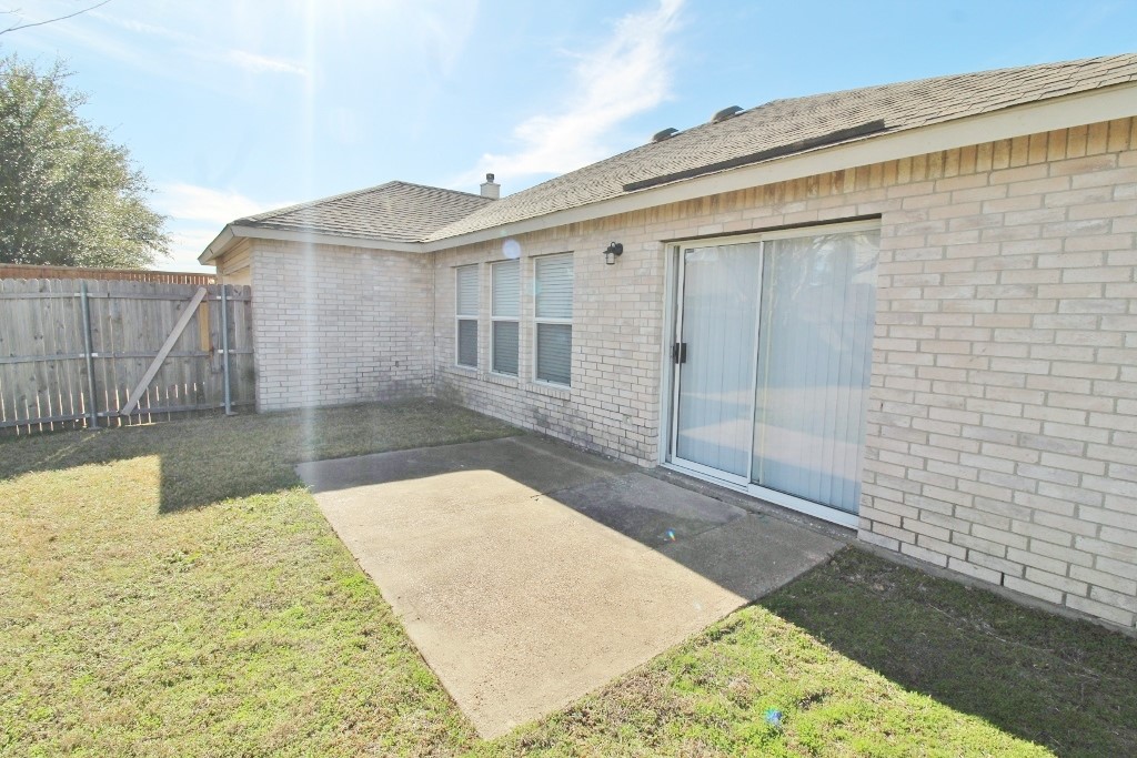 300 Rosewood Lane Cedar Hill TX 75104