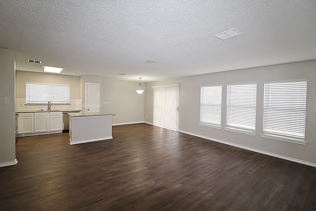 300 Rosewood Lane Cedar Hill TX 75104