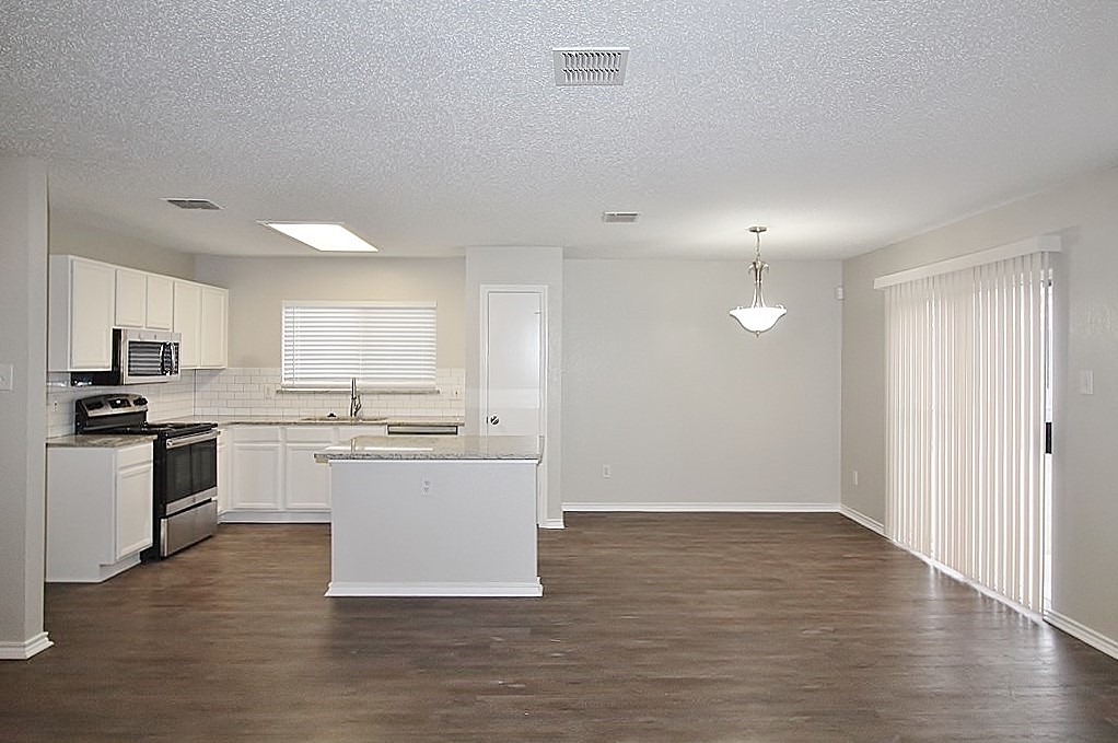 300 Rosewood Lane Cedar Hill TX 75104