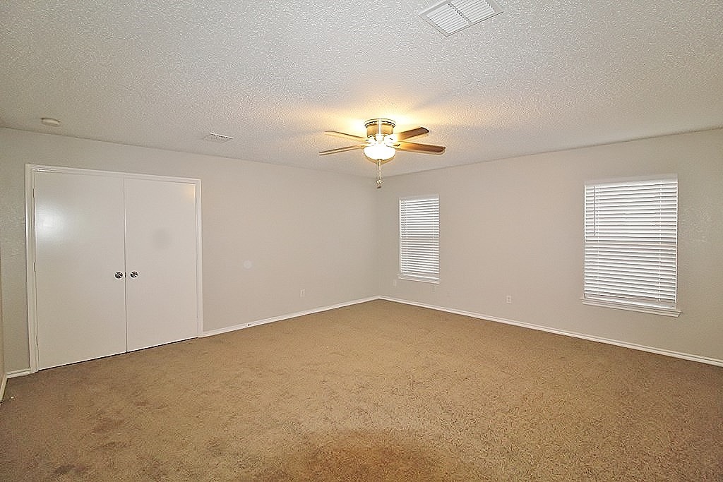 300 Rosewood Lane Cedar Hill TX 75104