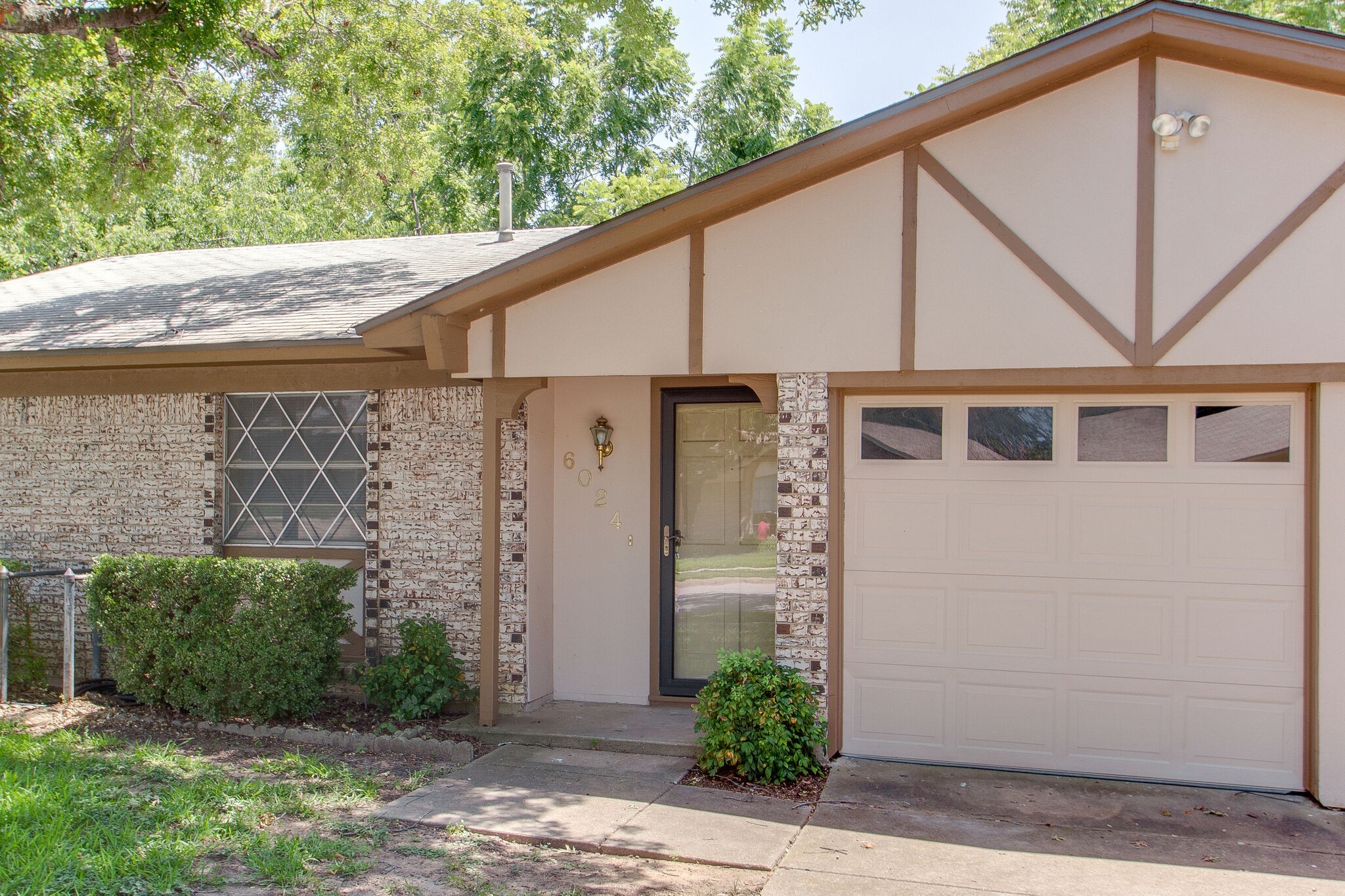 6024 Blueridge Drive Watauga TX 76148