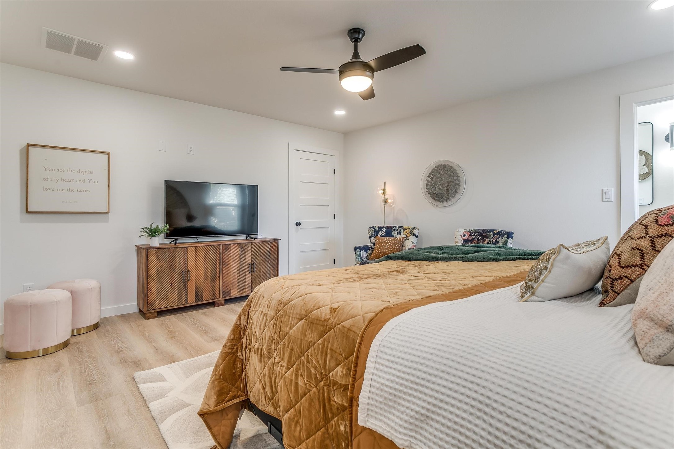 323 S Hannaford Street Granbury TX 76048