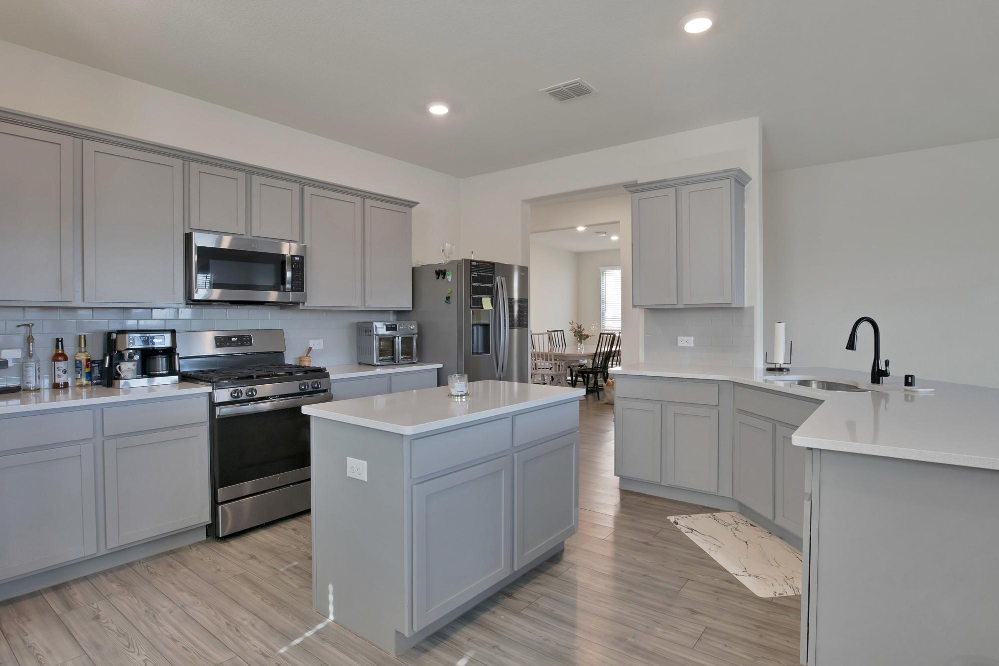 621 Ridgeback Trail Fort Worth TX 76052