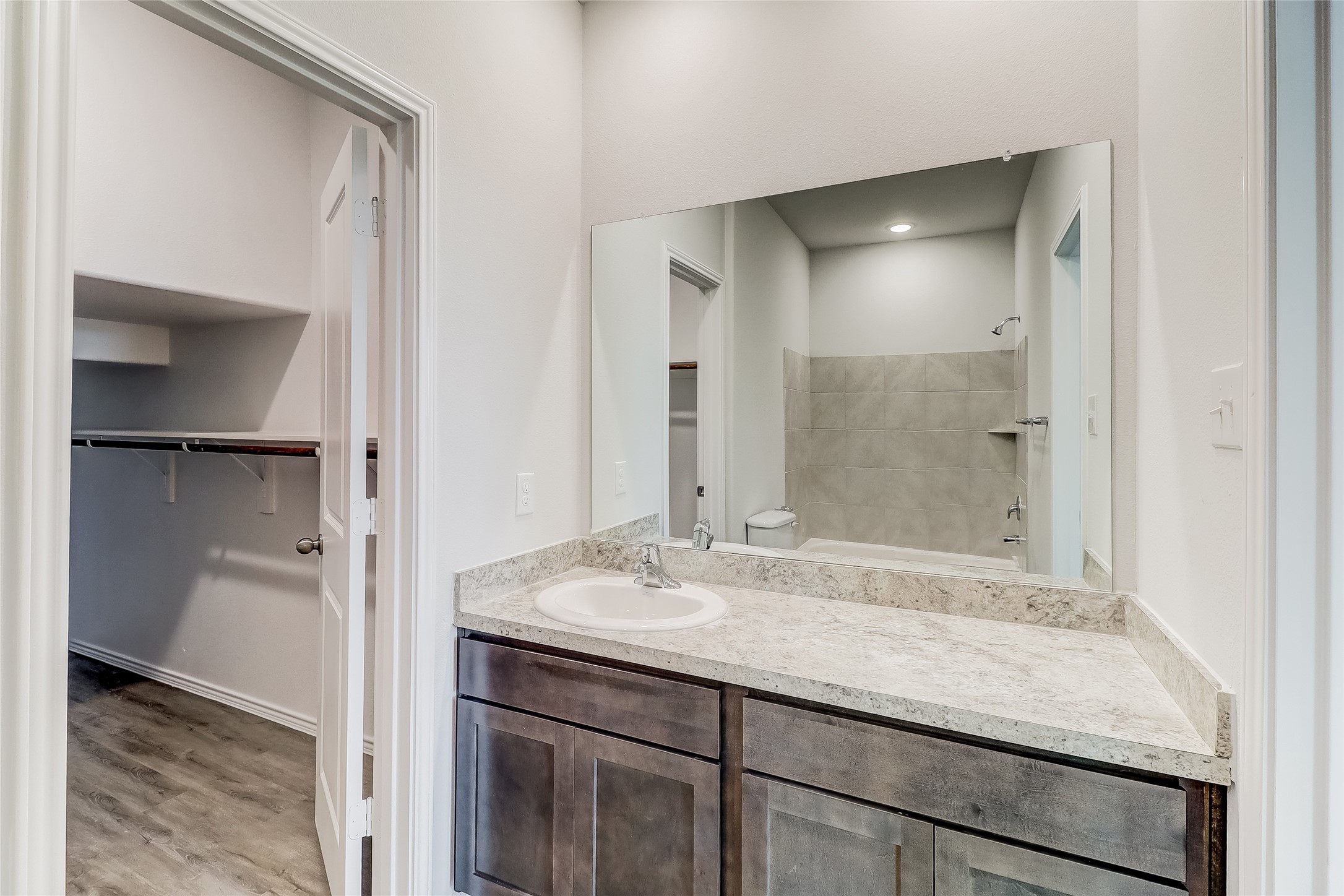 1300 Esther Lane Ennis TX 75119