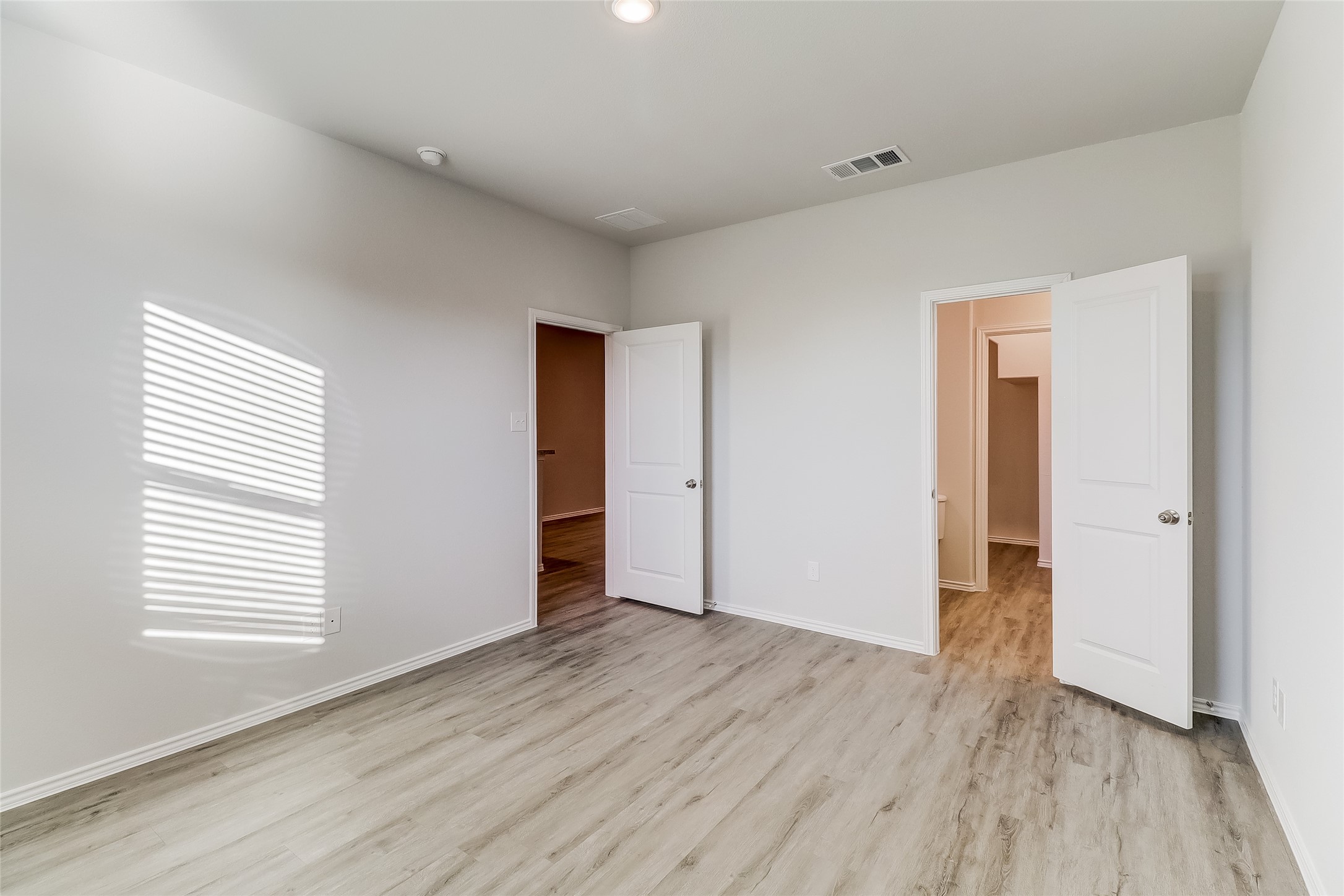 1300 Esther Lane Ennis TX 75119