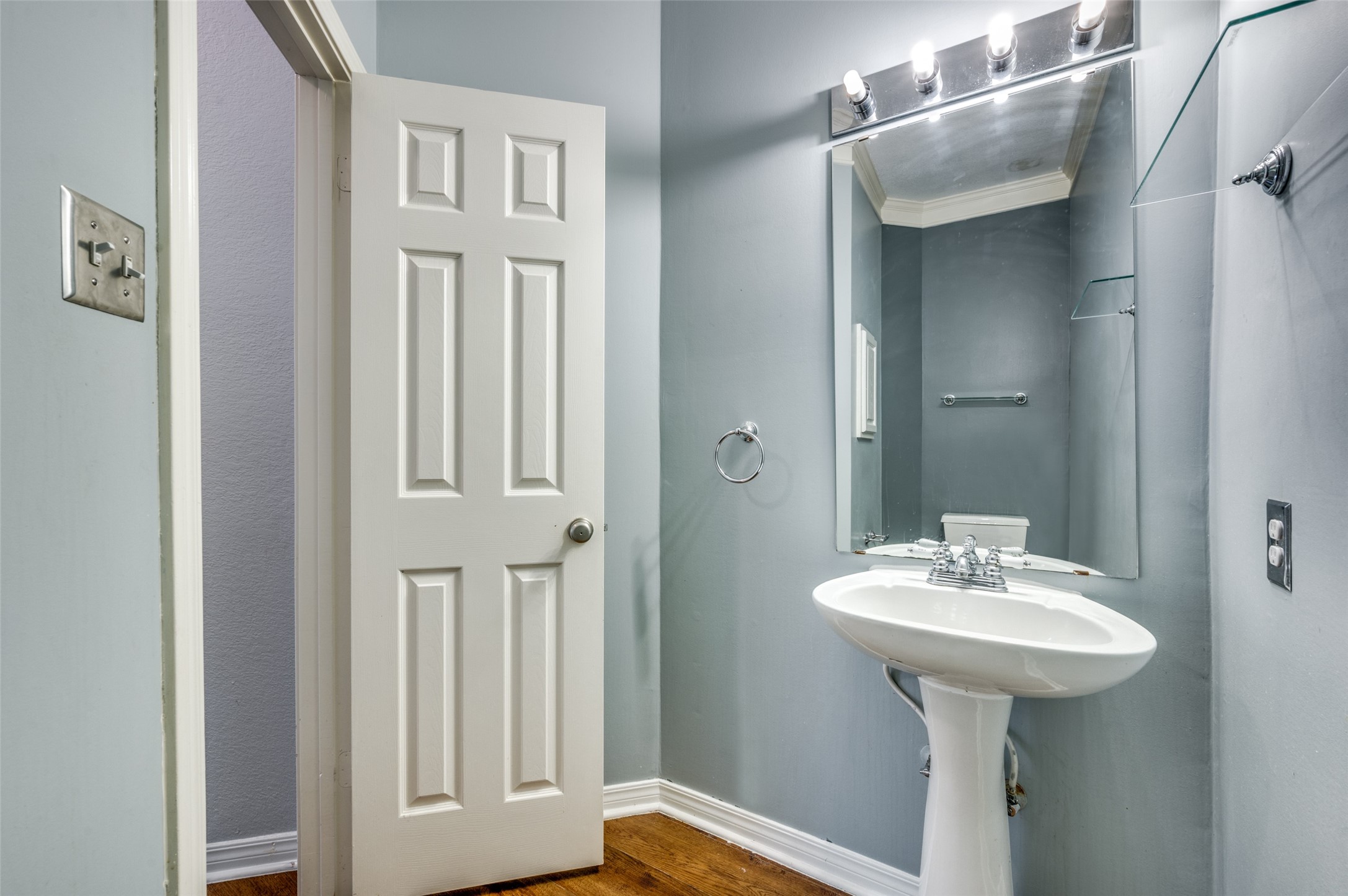 804 Santa Fe Trail Irving TX 75063