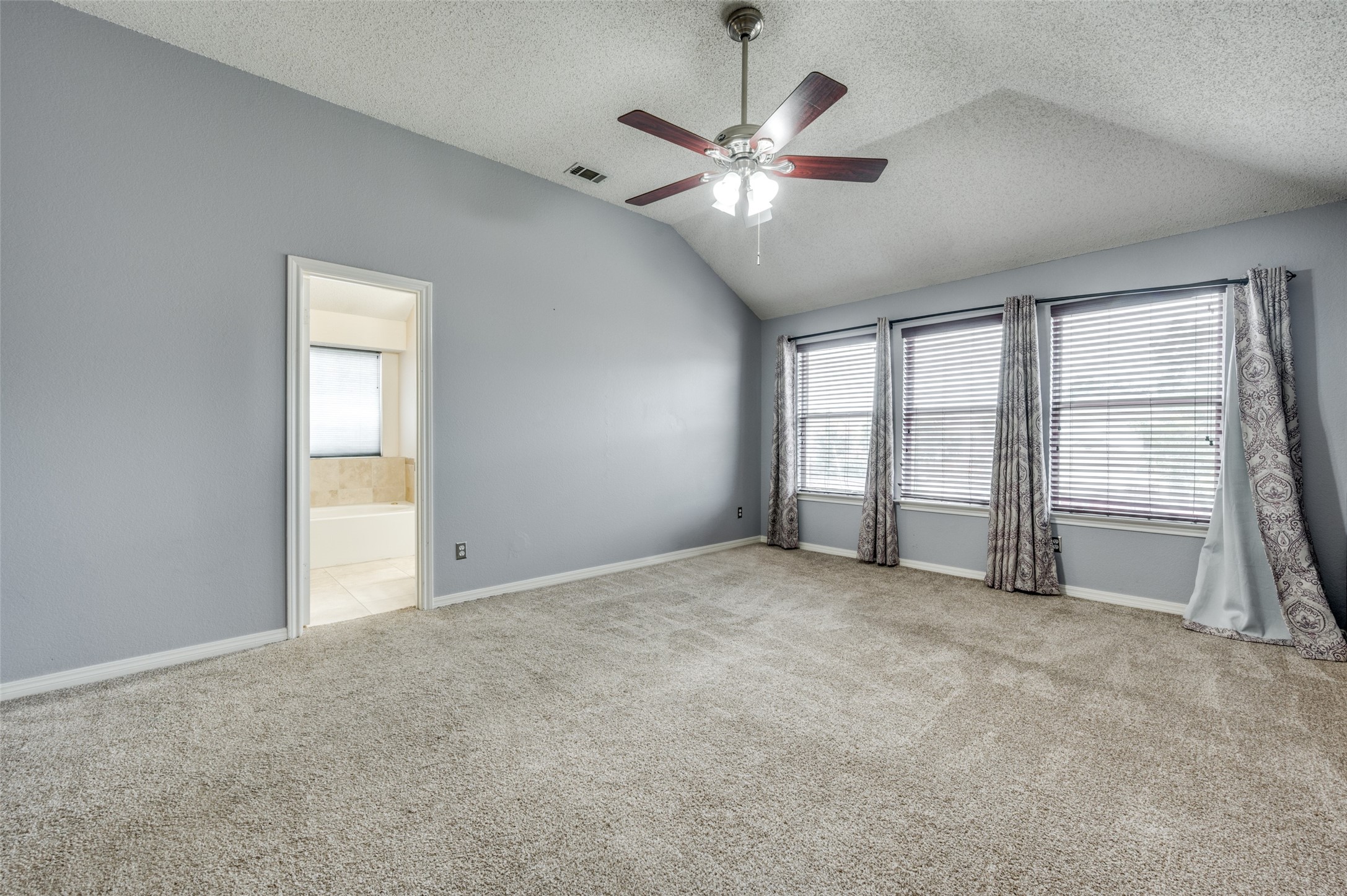 804 Santa Fe Trail Irving TX 75063