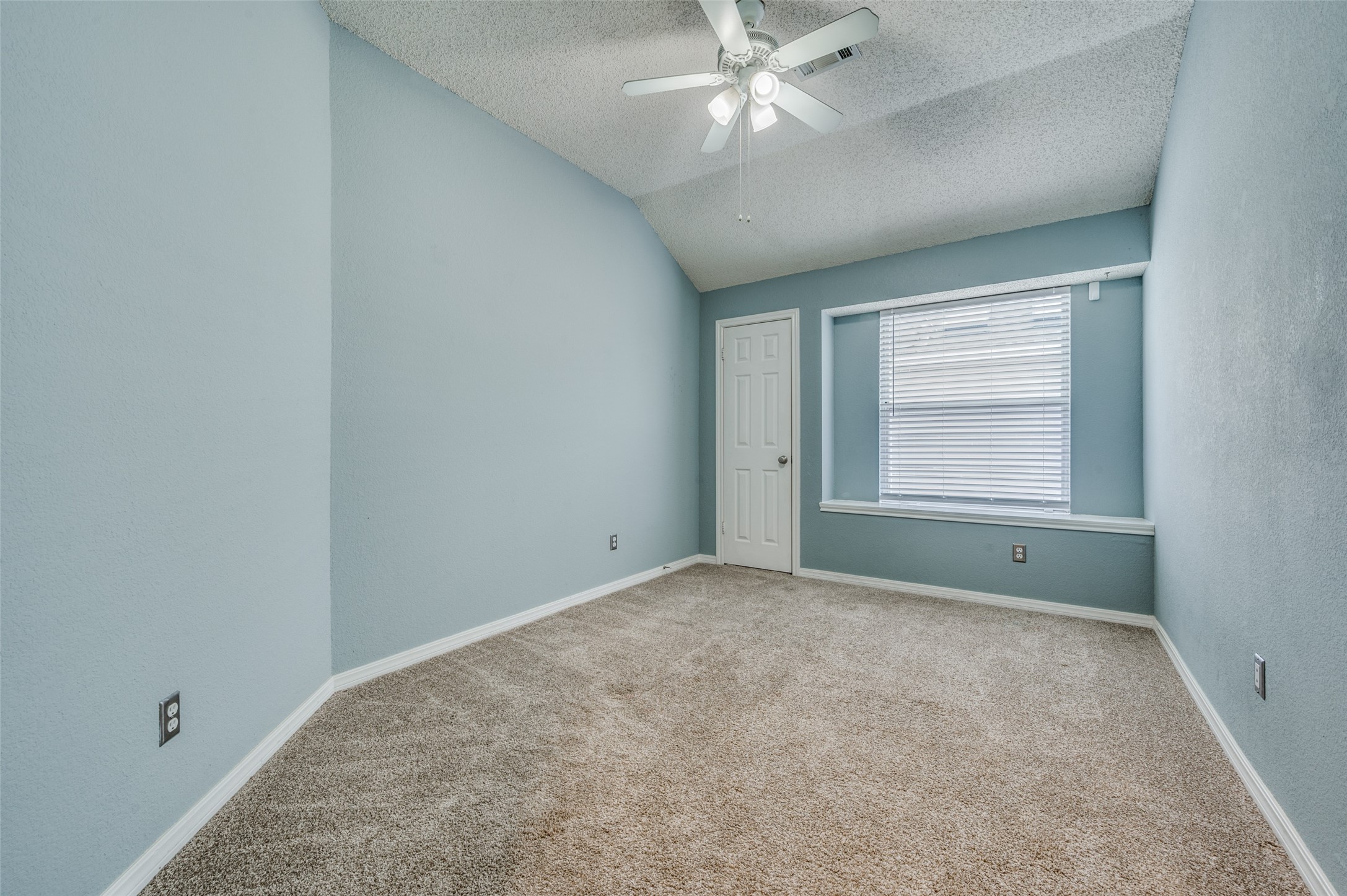804 Santa Fe Trail Irving TX 75063