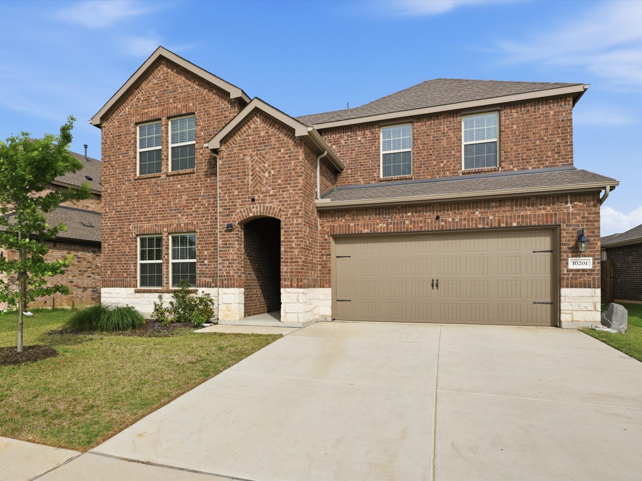 10201 Sunnyview Lane Aubrey TX 76227