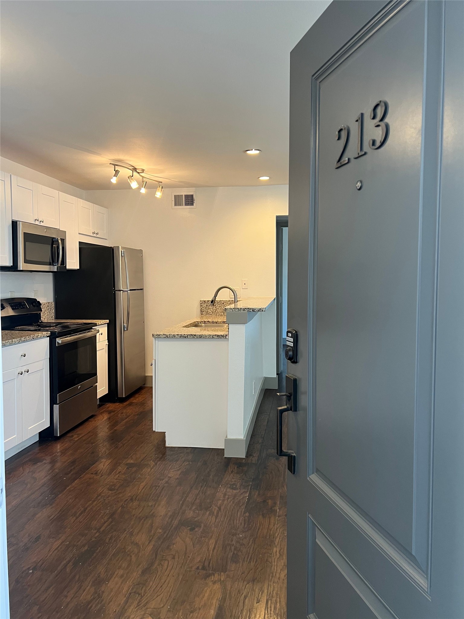 4633 Fairmount Street Dallas TX 75219
