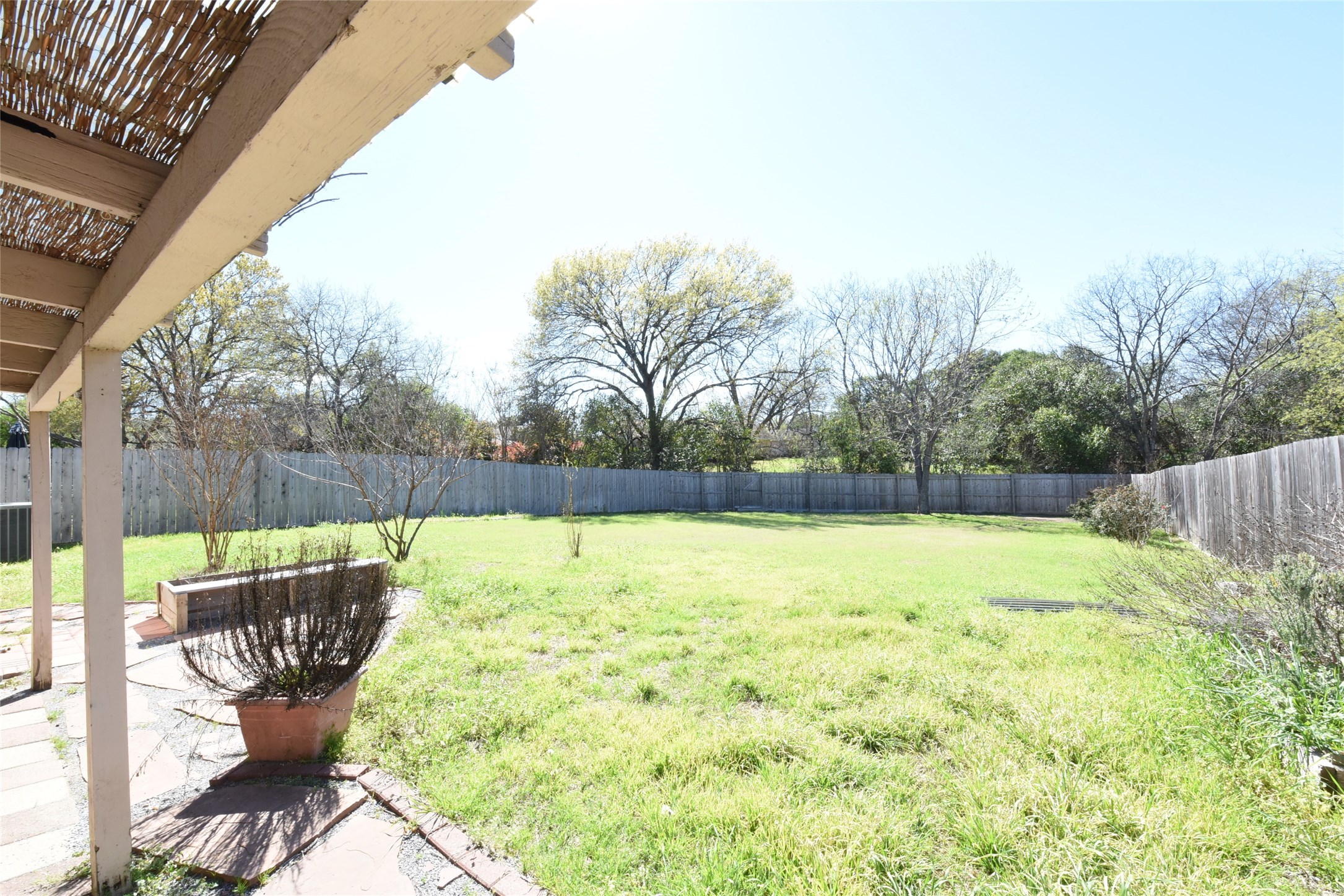 8945 Flicker Lane Dallas TX 75238