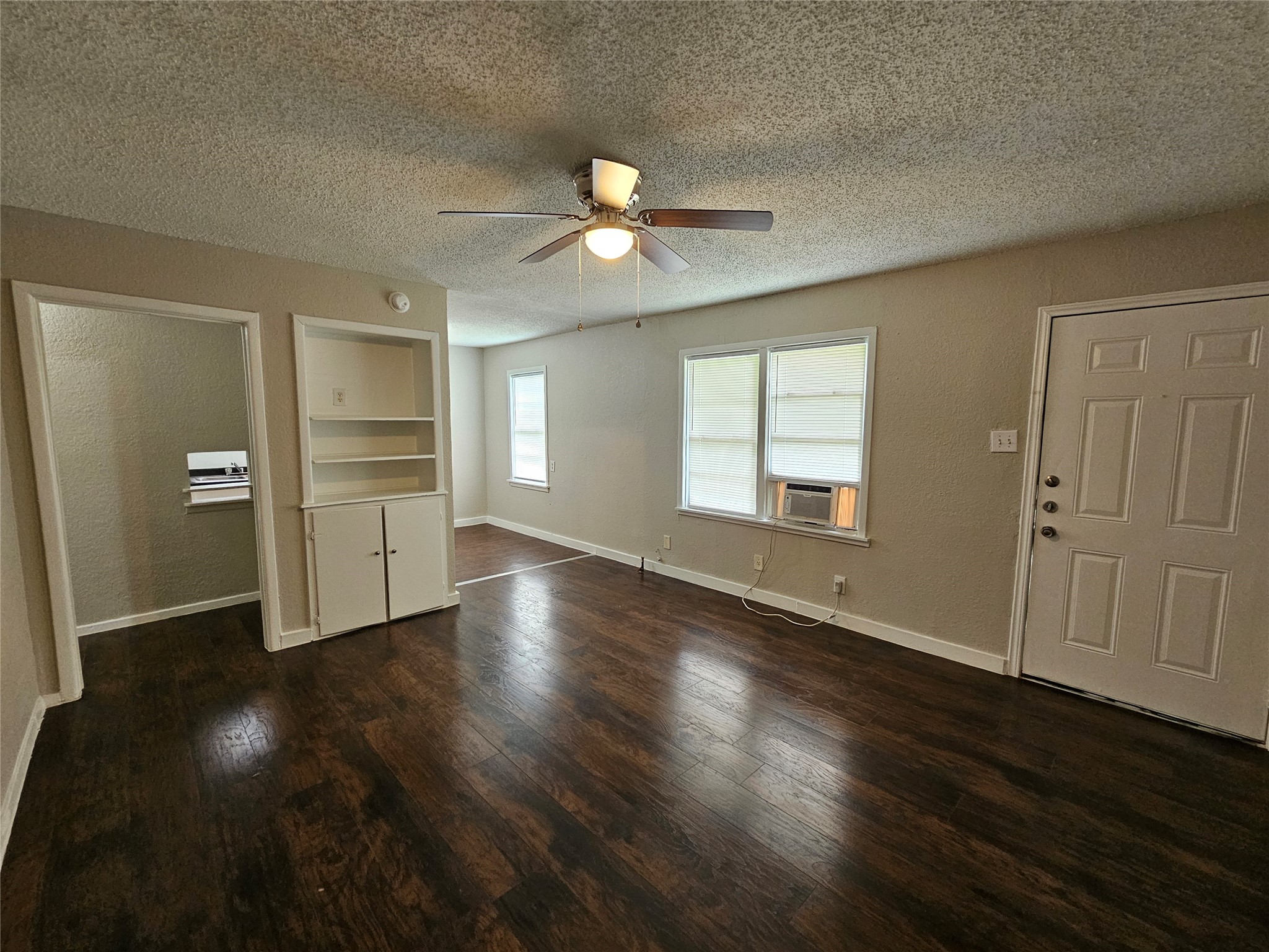 6401 Hollis Avenue Dallas TX 75227