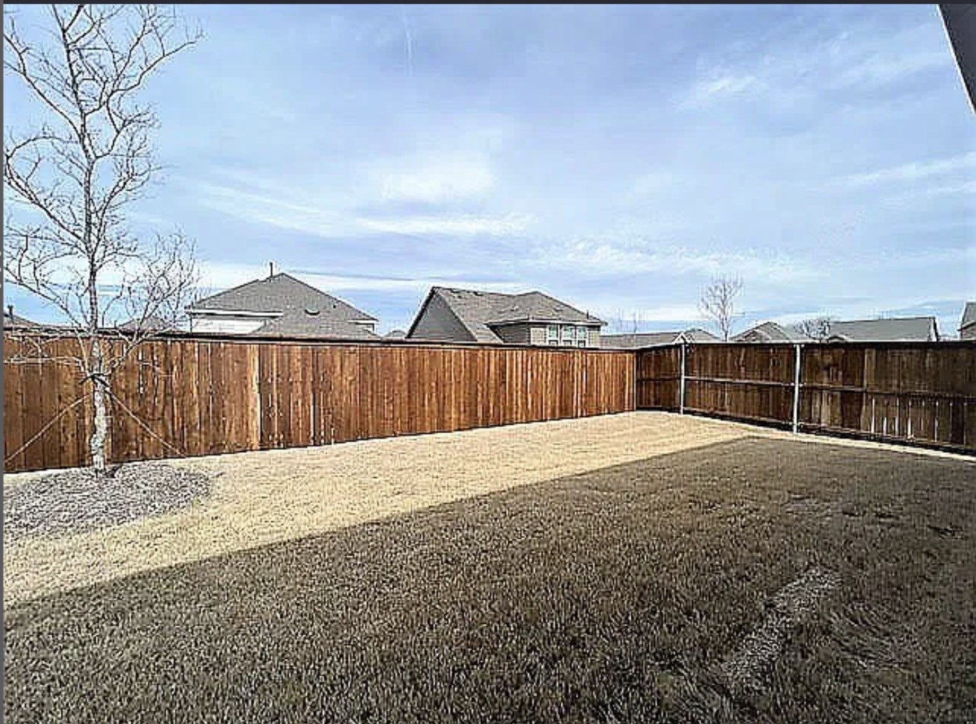 3959 Oak Creek Circle Denison TX 75020