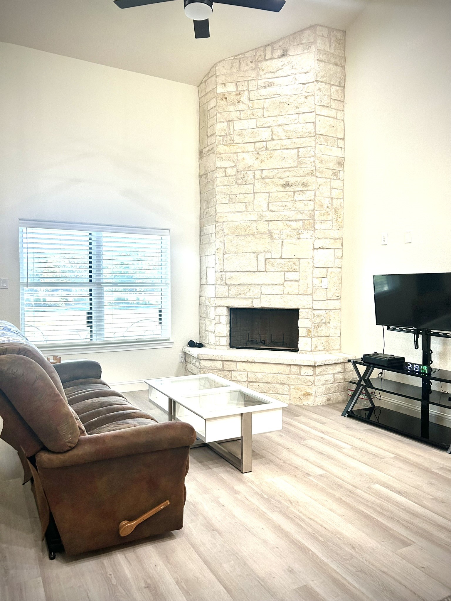 469 Rs County Road 1605 Point TX 75472