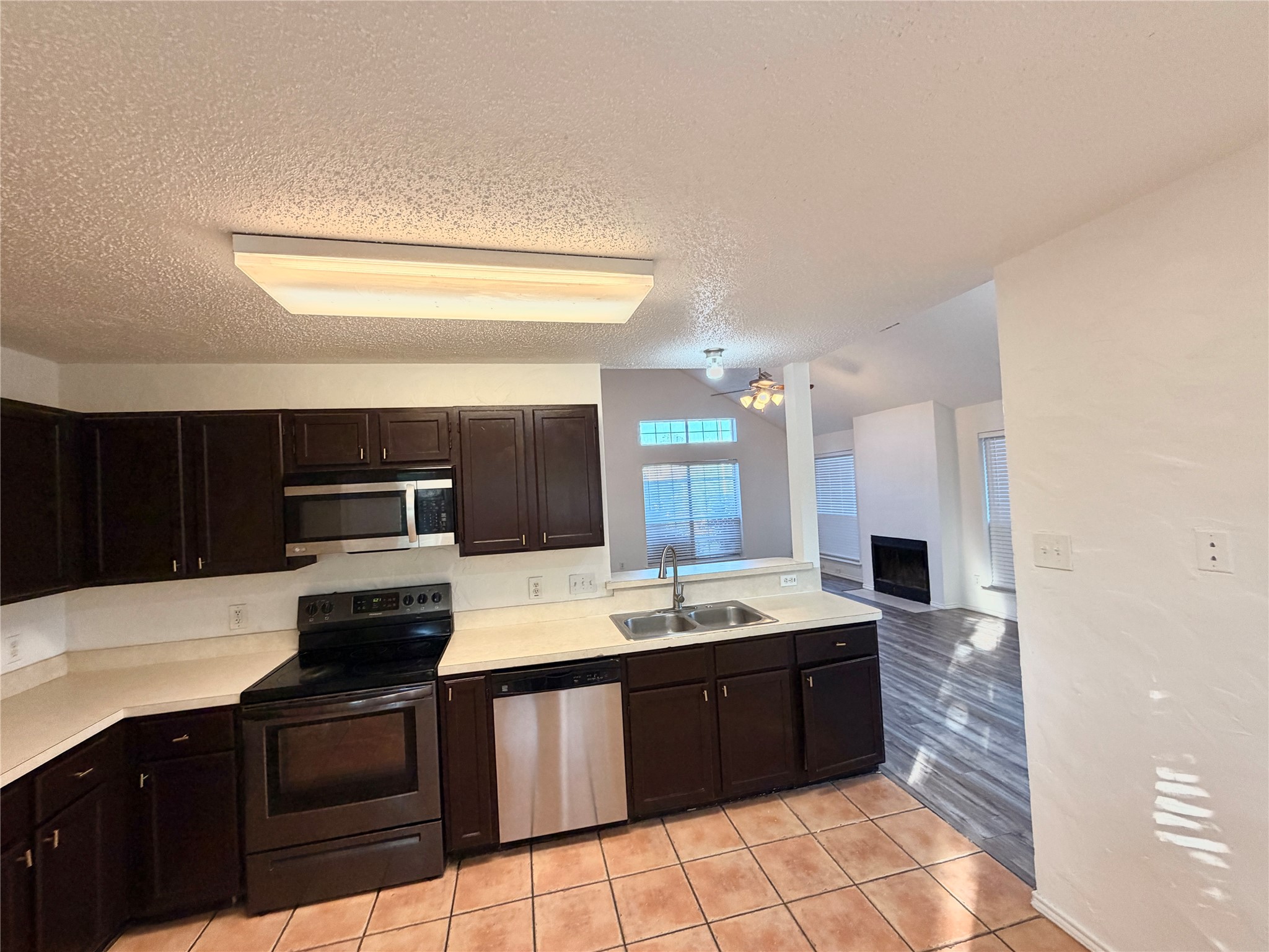 6036 Maple Leaf Drive Arlington TX 76017