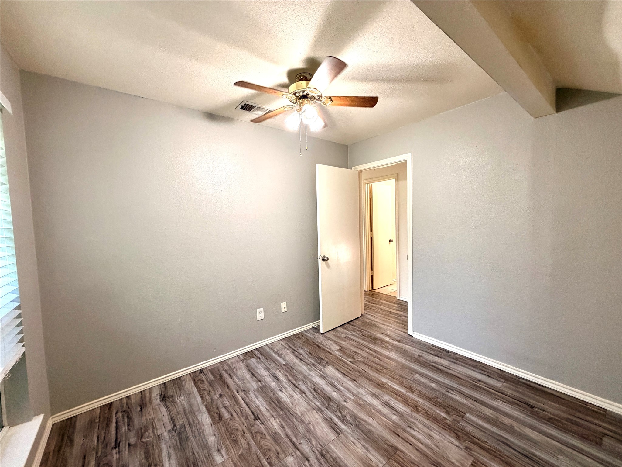 6036 Maple Leaf Drive Arlington TX 76017