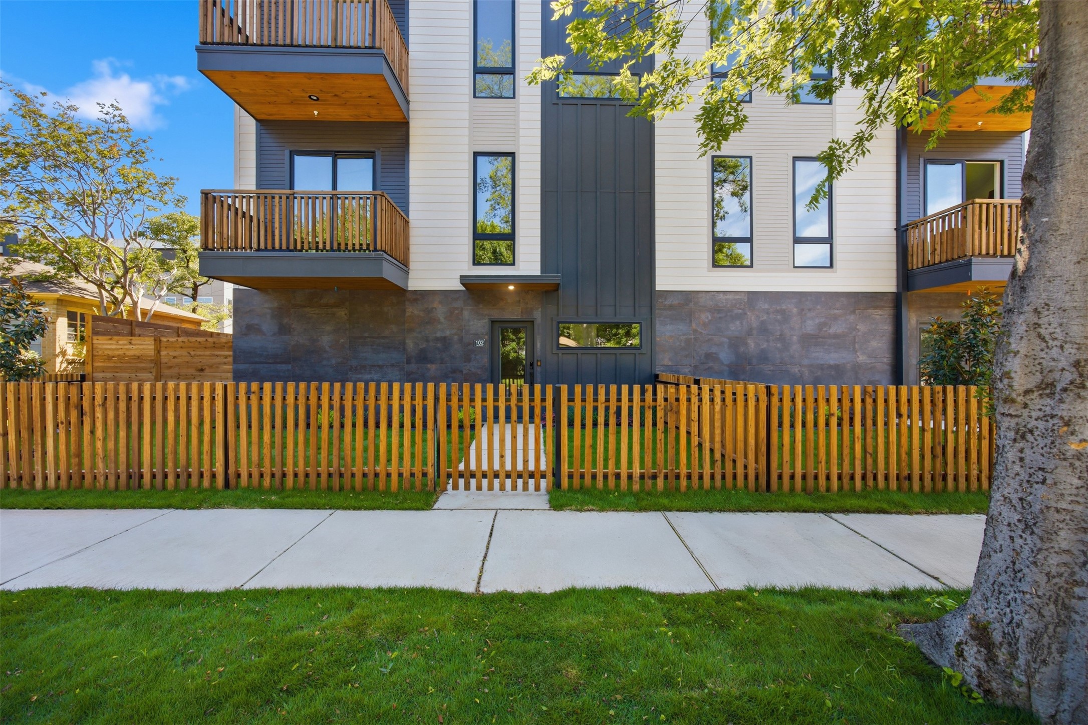 4605 Belmont Avenue Dallas TX 75204