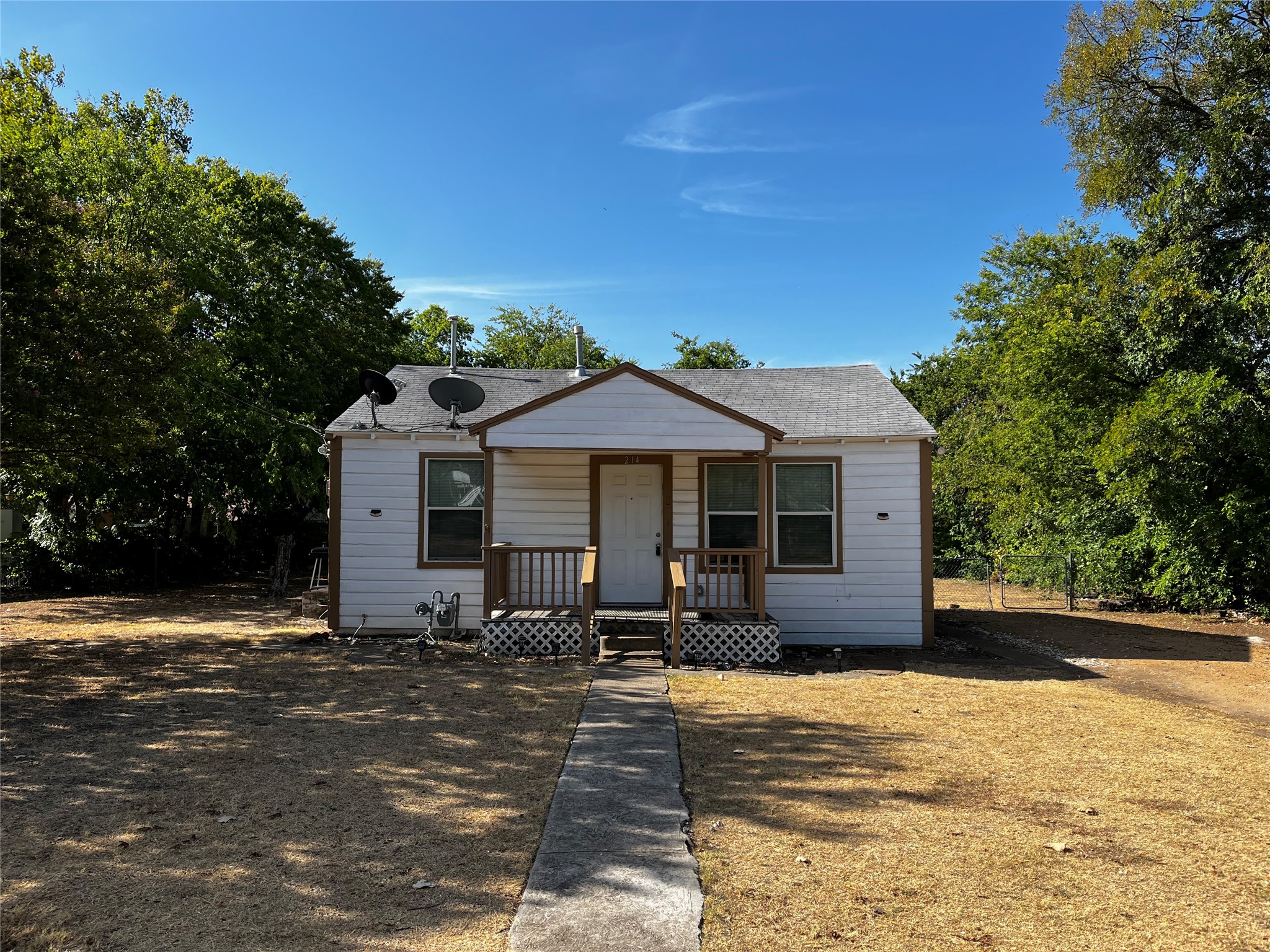 214 E Little Street Duncanville TX 75137