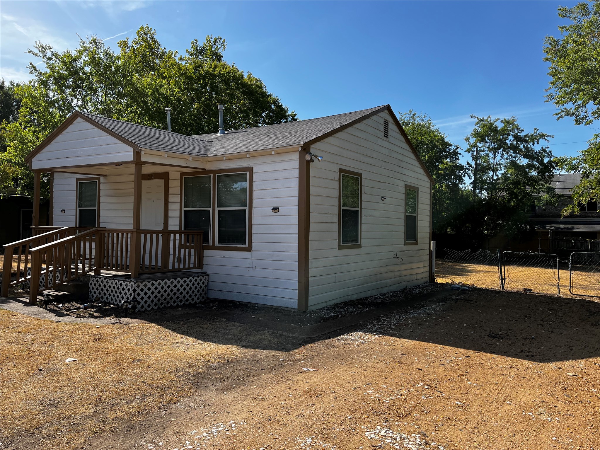 214 E Little Street Duncanville TX 75137
