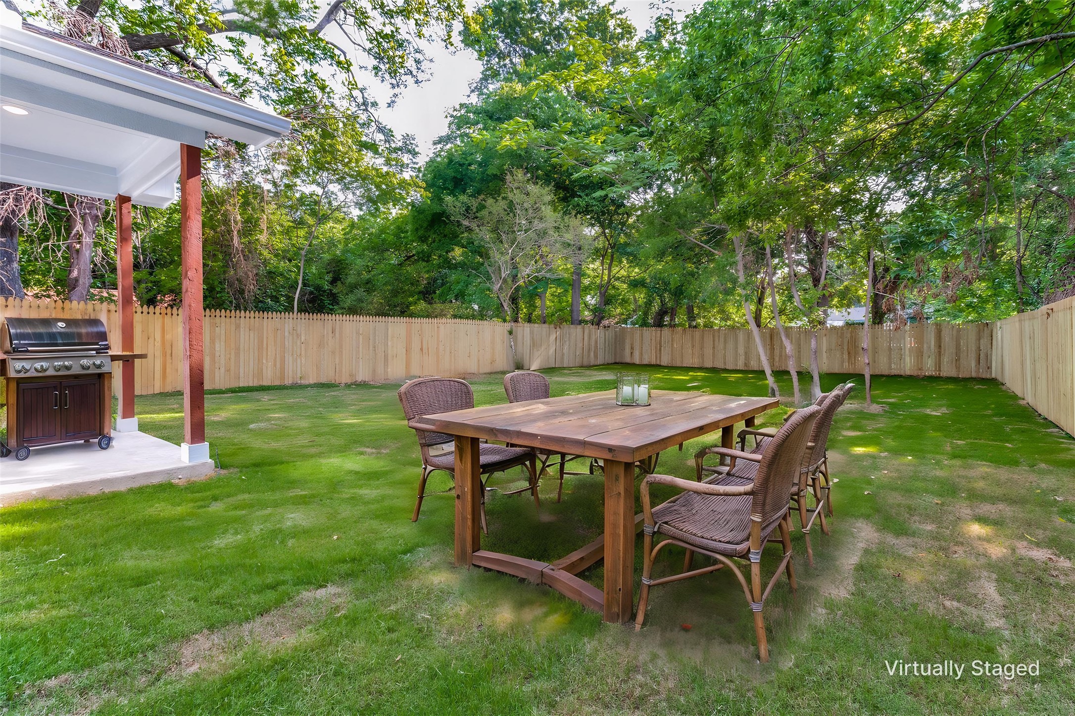 2017 S Montgomery Street Sherman TX 75090