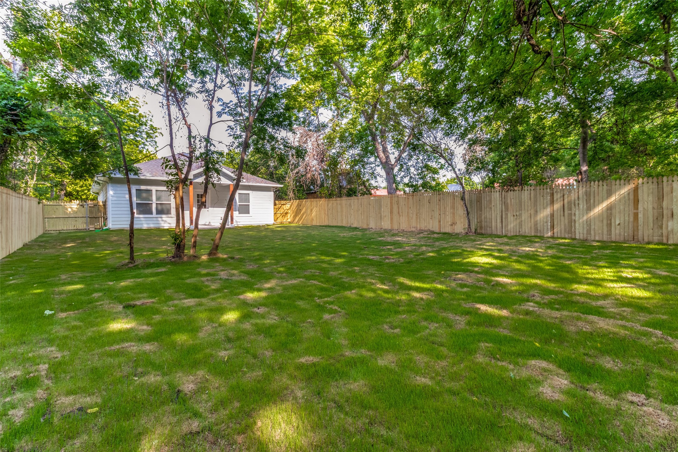 2017 S Montgomery Street Sherman TX 75090