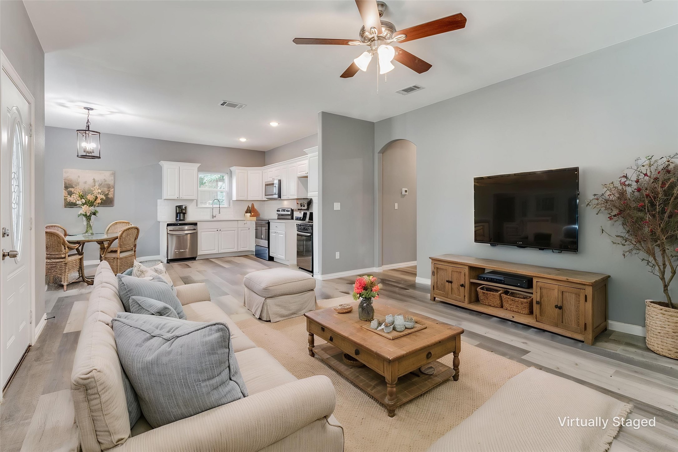 2017 S Montgomery Street Sherman TX 75090