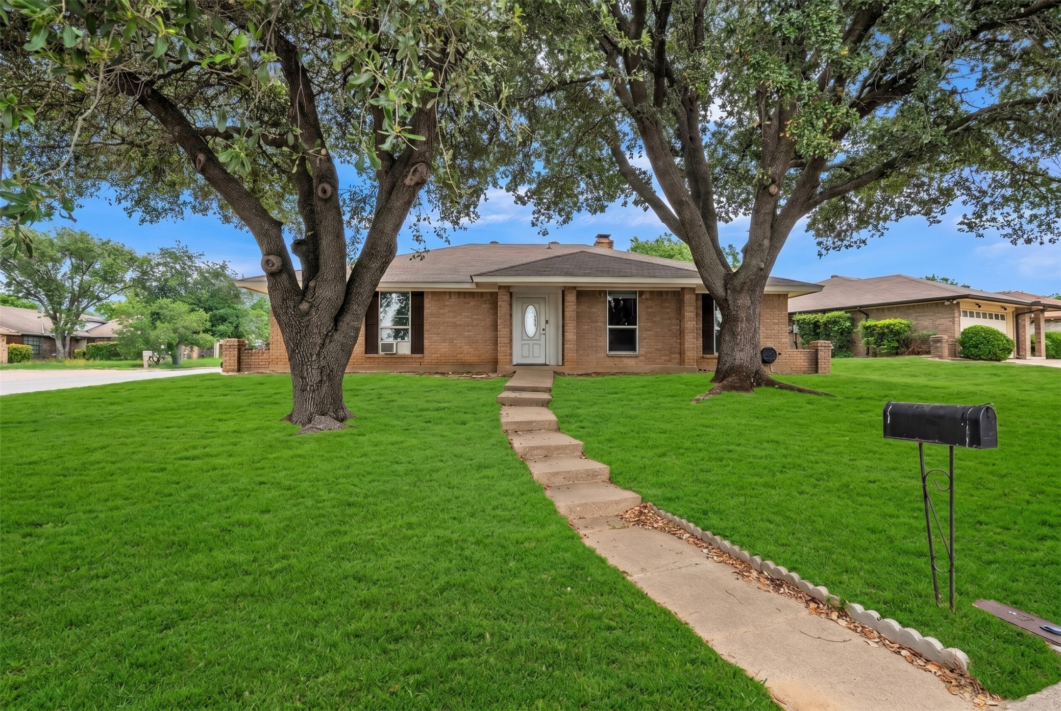 6801 Penhurst Drive Fort Worth TX 76133