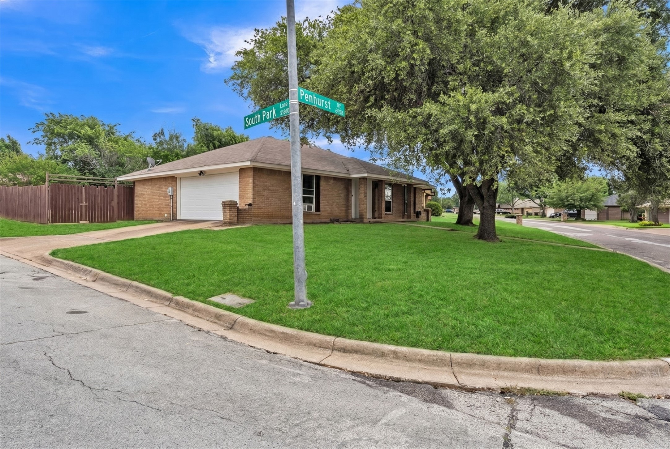 6801 Penhurst Drive Fort Worth TX 76133