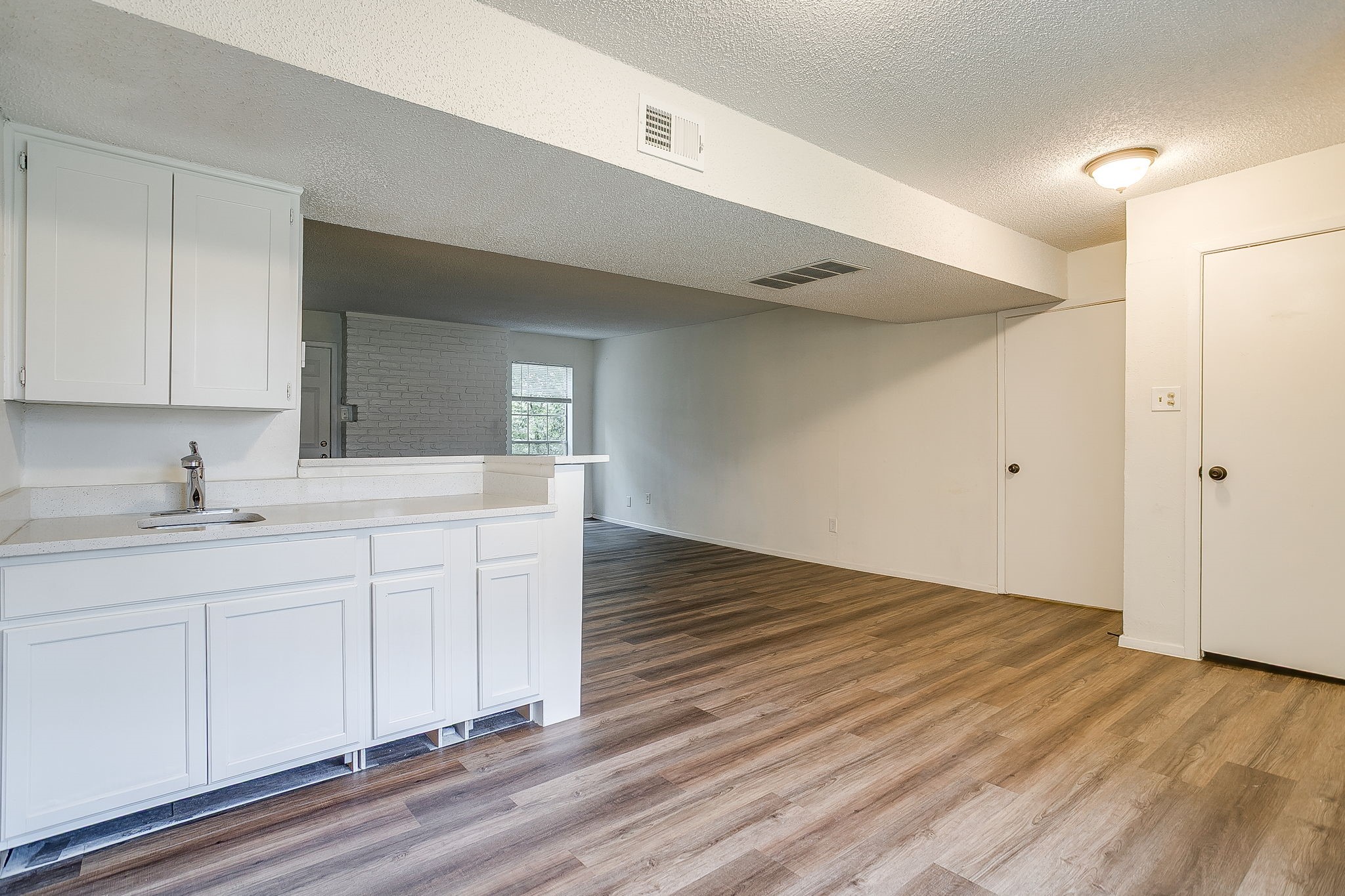 5201 Curzon Avenue Fort Worth TX 76107