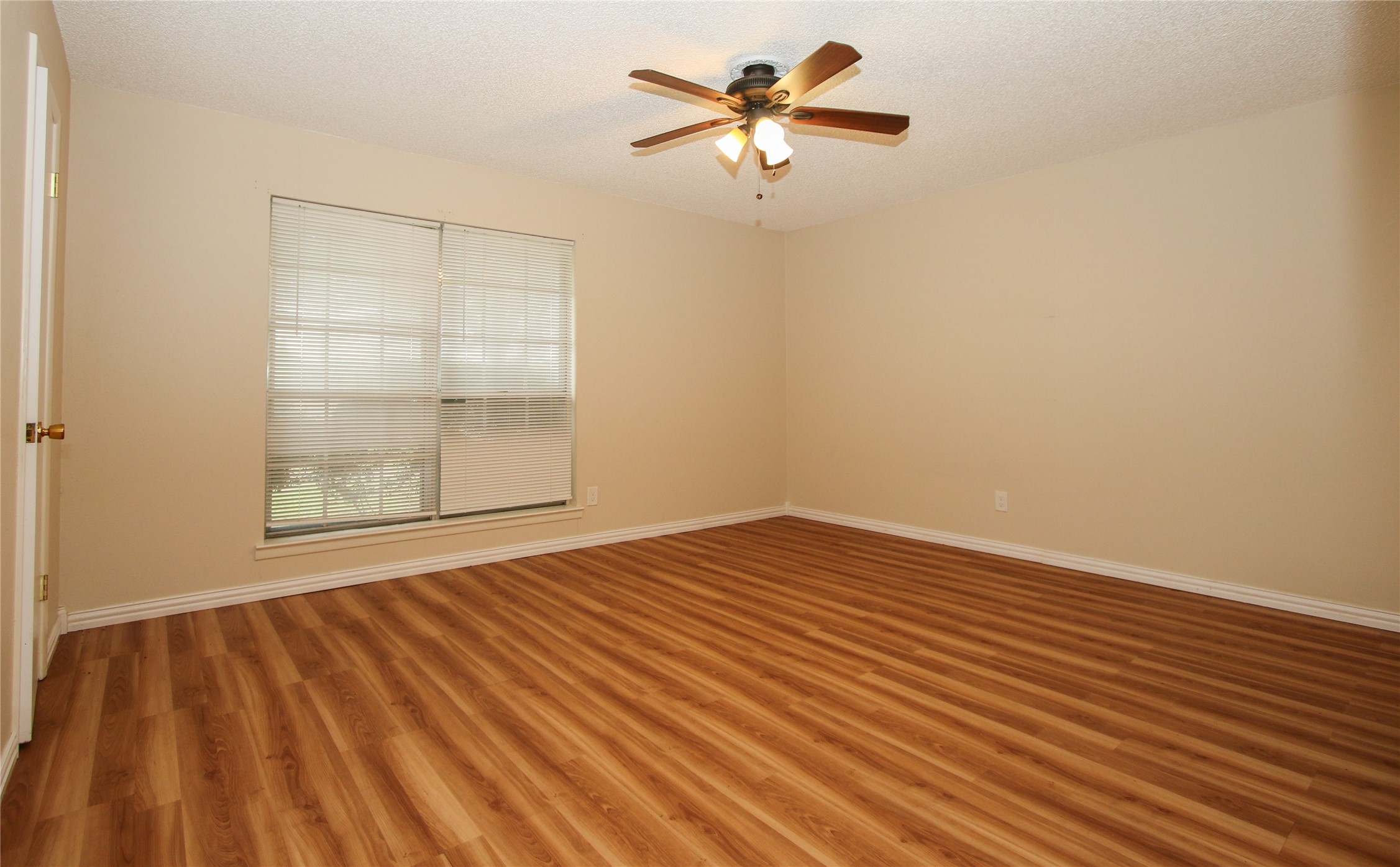 5301 Wooten Drive Fort Worth TX 76133