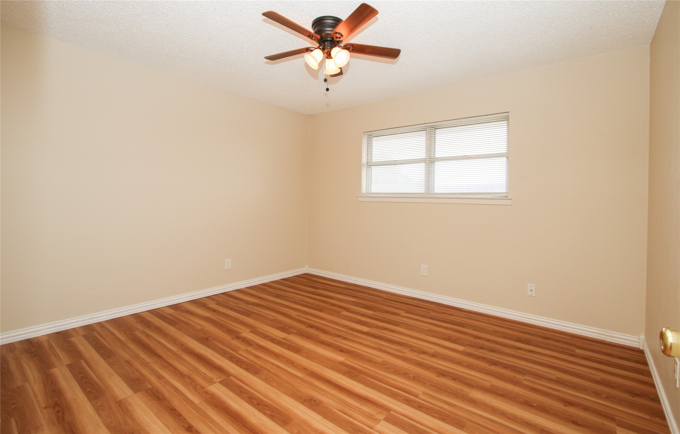 5301 Wooten Drive Fort Worth TX 76133