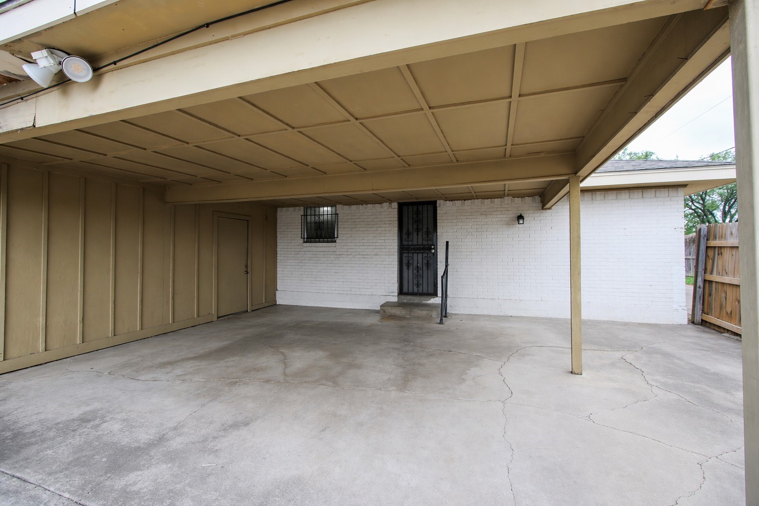 5301 Wooten Drive Fort Worth TX 76133