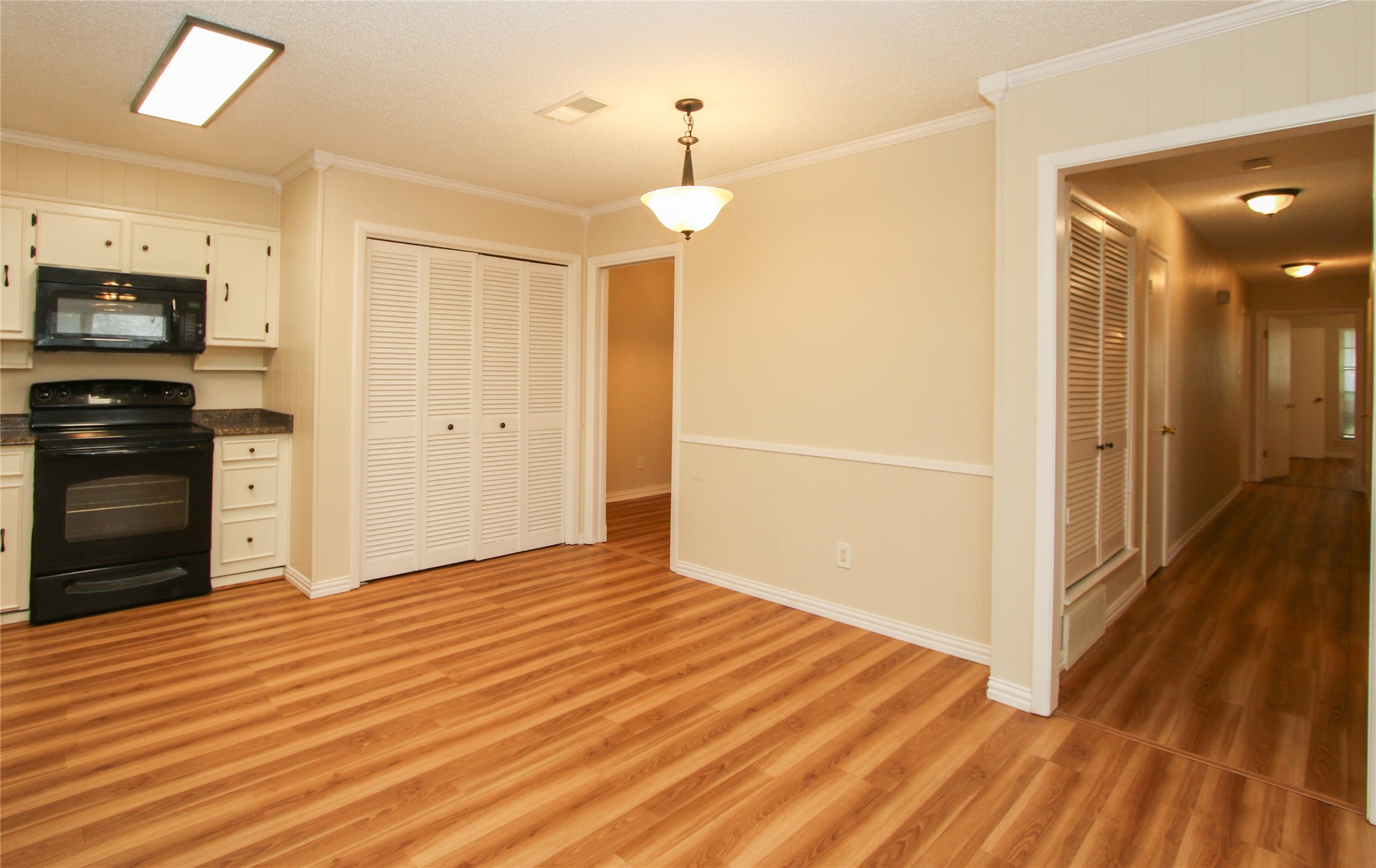 5301 Wooten Drive Fort Worth TX 76133