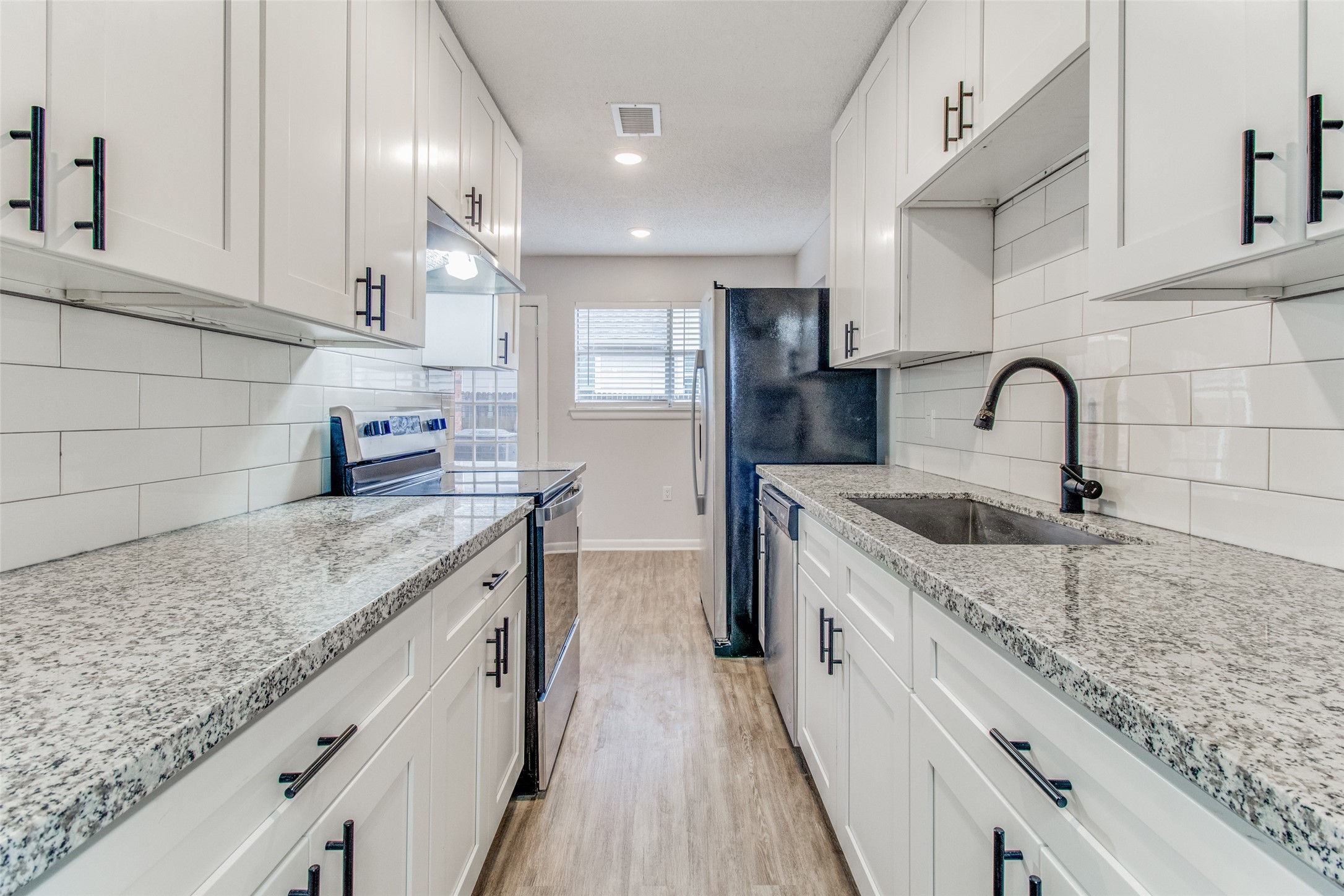 822 N Throckmorton Street Sherman TX 75090