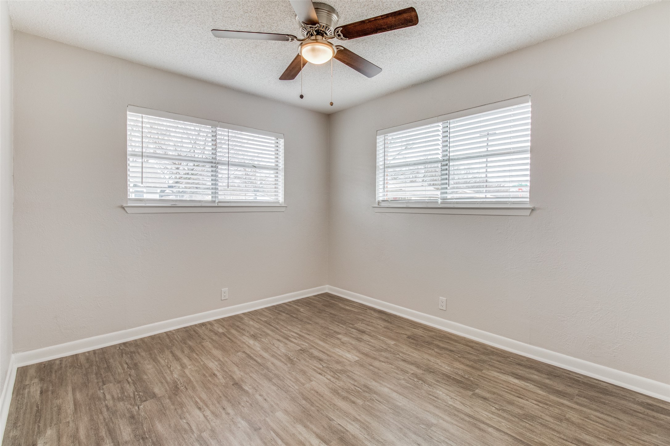 822 N Throckmorton Street Sherman TX 75090