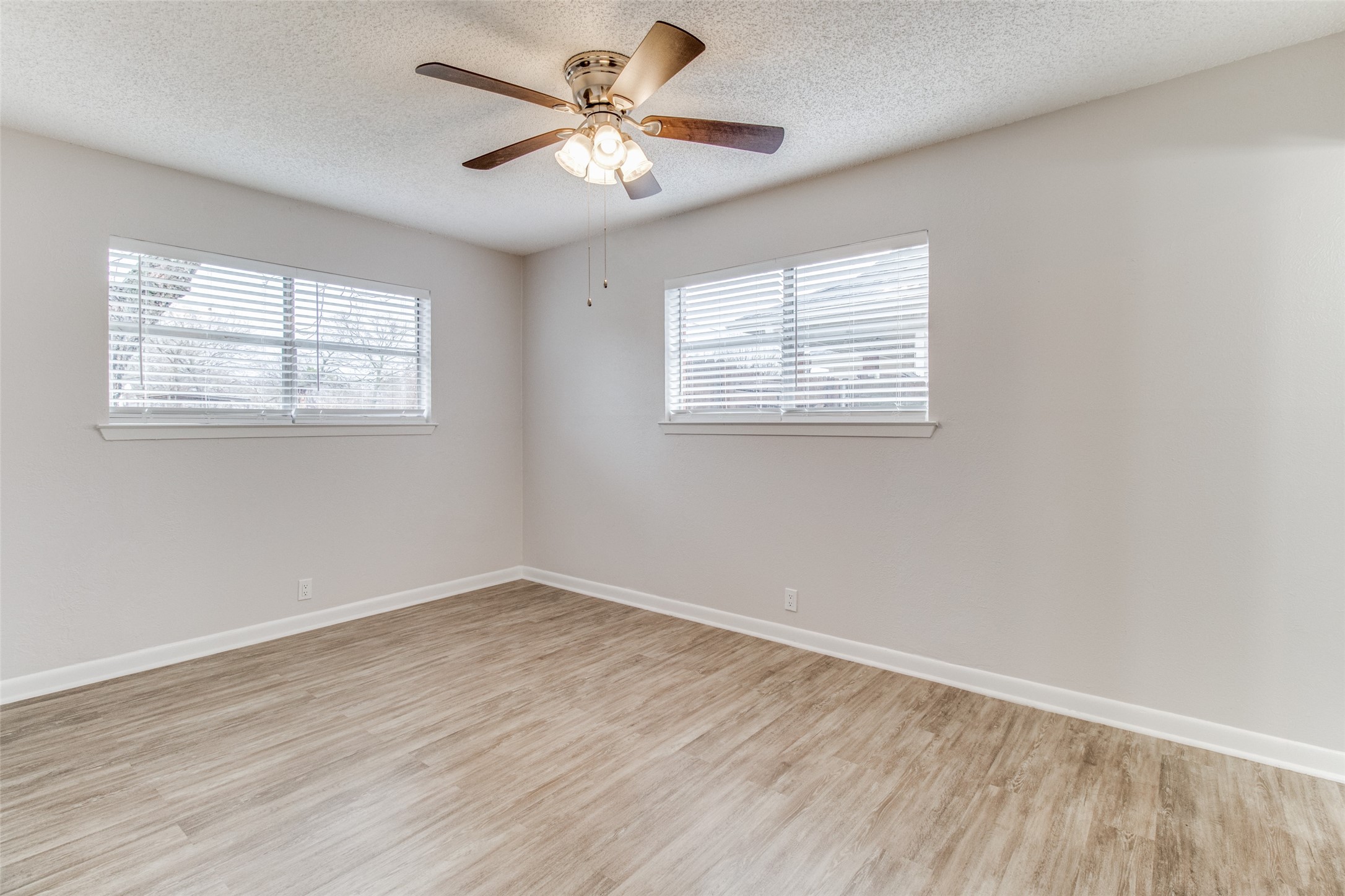 822 N Throckmorton Street Sherman TX 75090