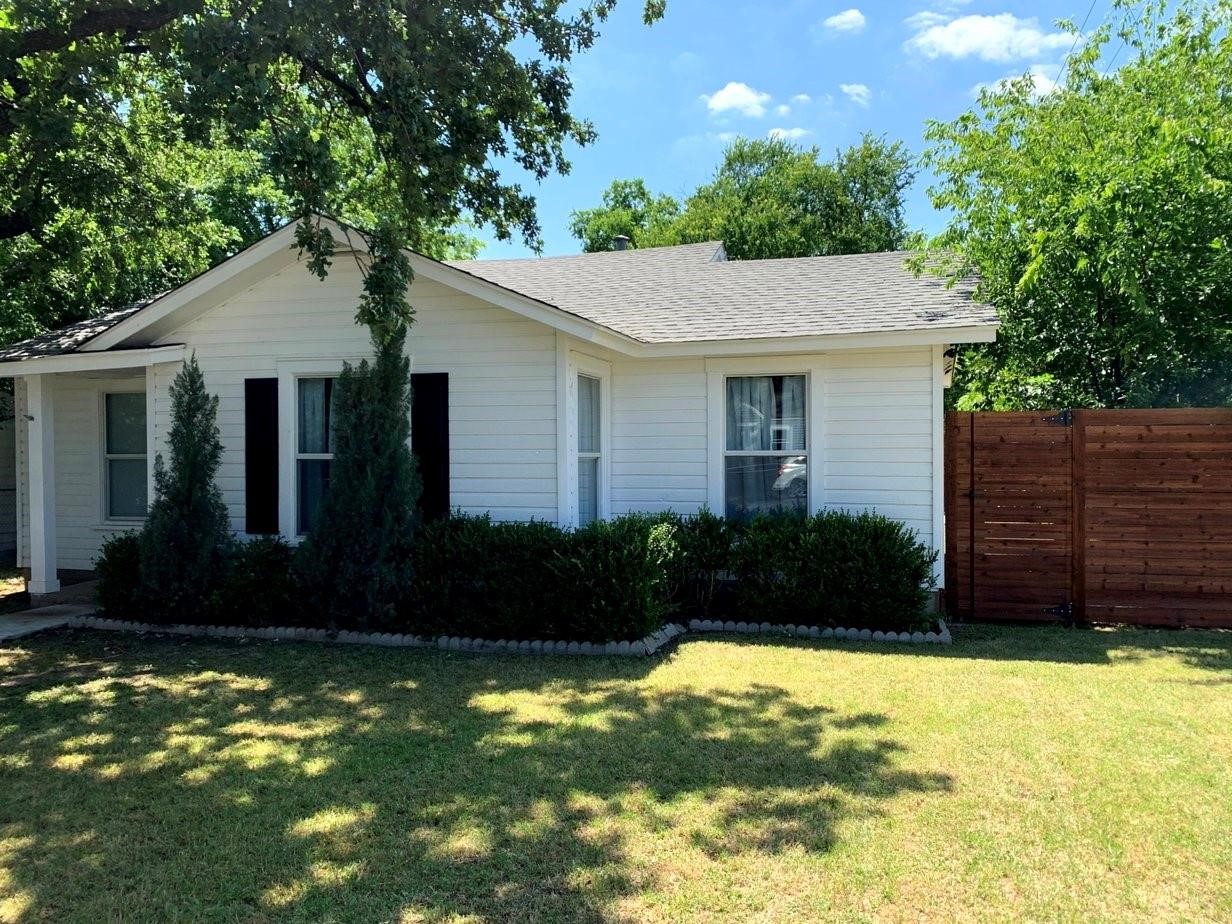 2021 Bluebonnet Drive Fort Worth TX 76111