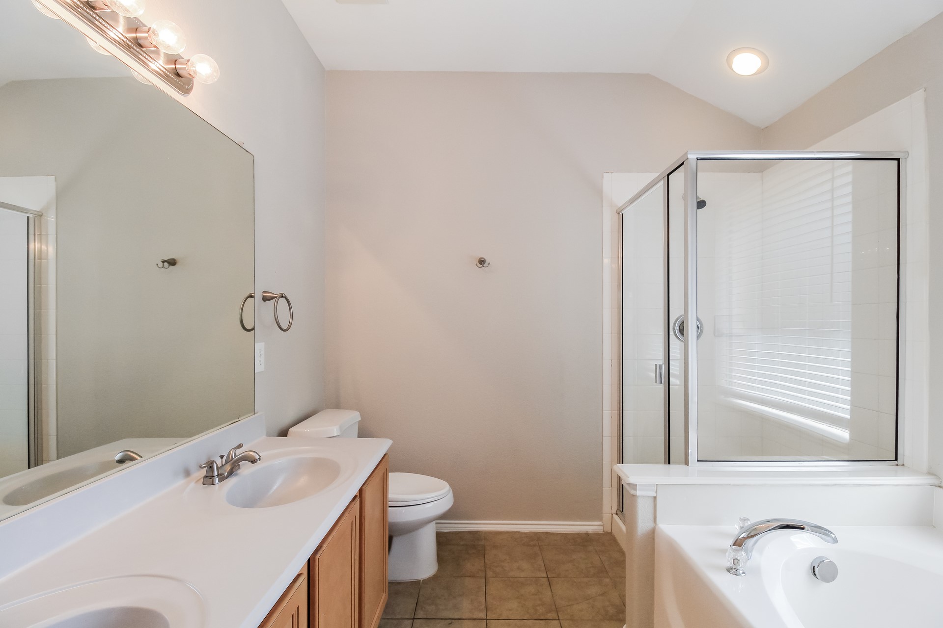 1450 Waldrop Drive Lancaster TX 75146
