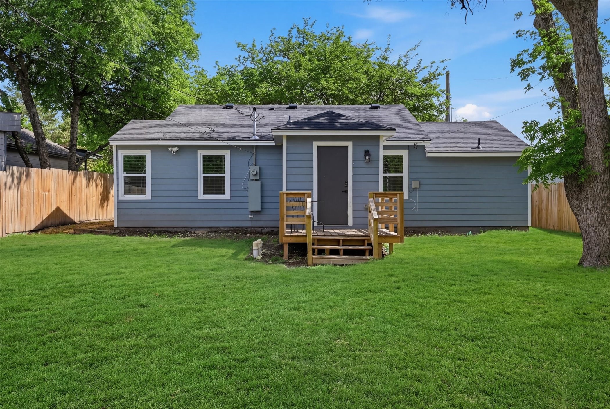 303 Brodie Street Dallas TX 75224