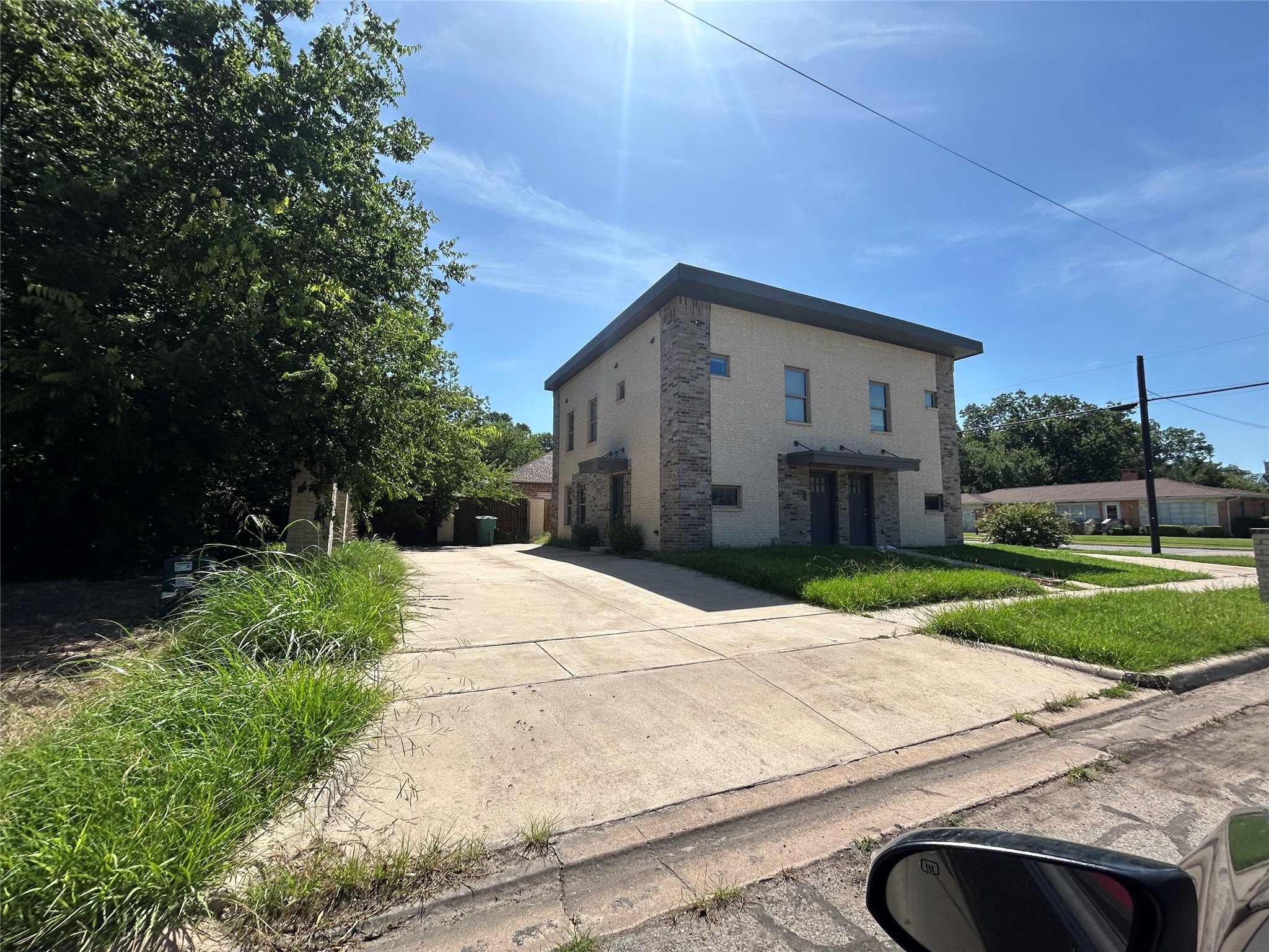 301 E Brockett Street Sherman TX 75090