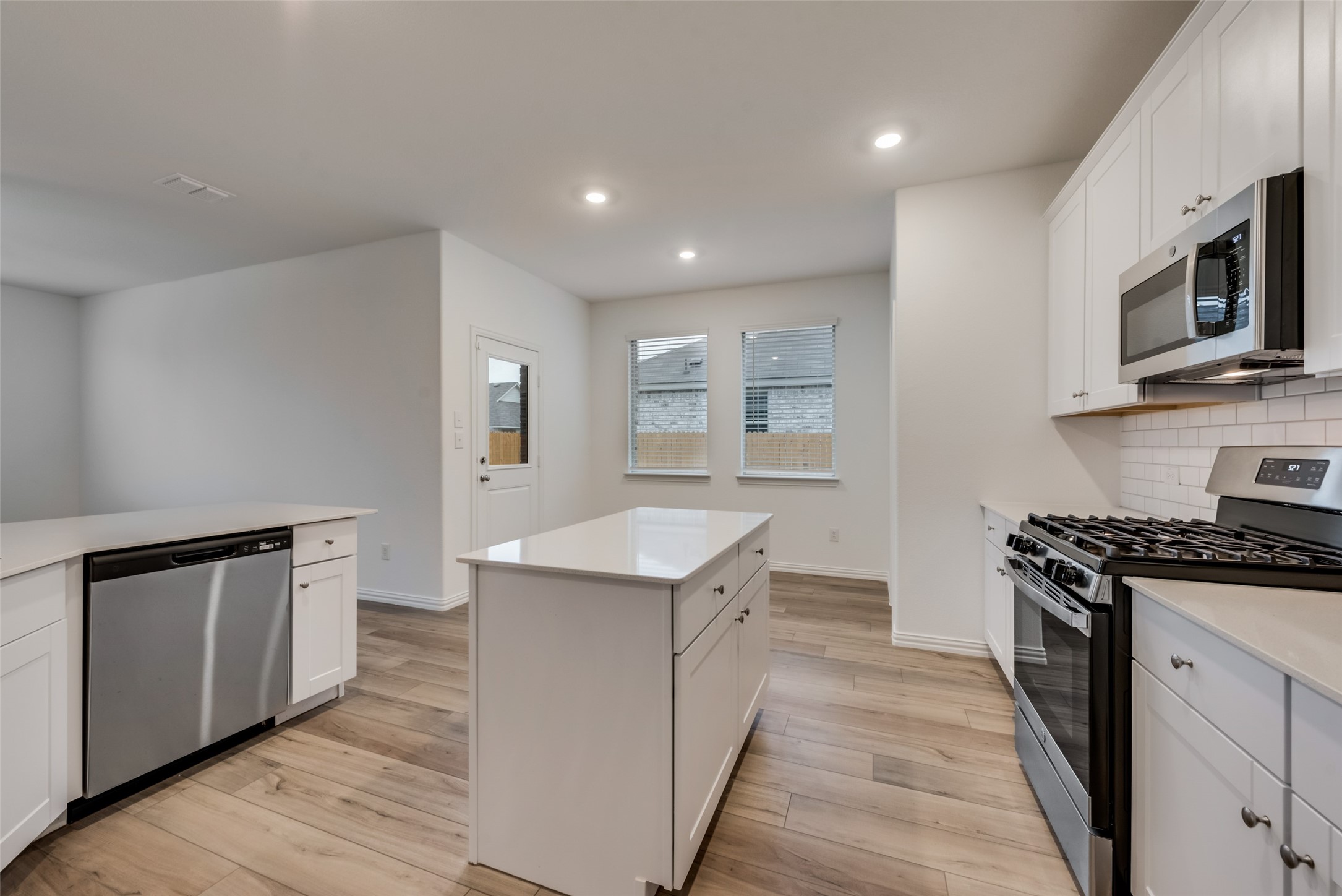 917 Dustwood Drive Fort Worth TX 76052