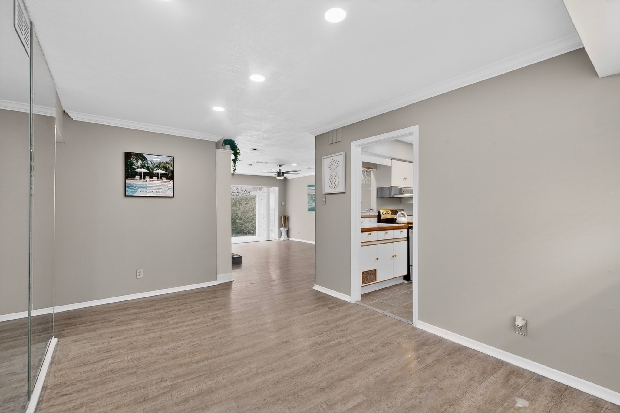 7812 Royal Lane Dallas TX 75230