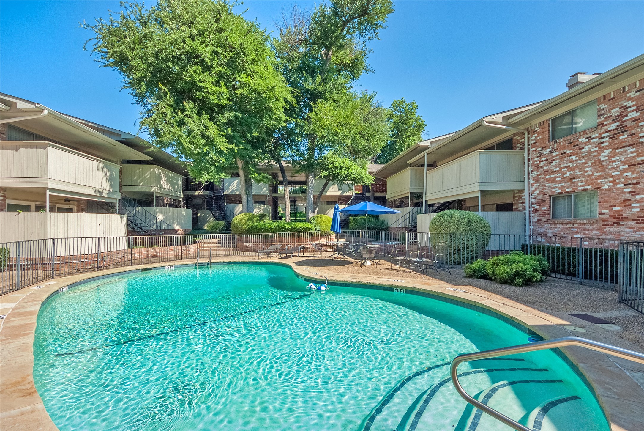 7812 Royal Lane Dallas TX 75230
