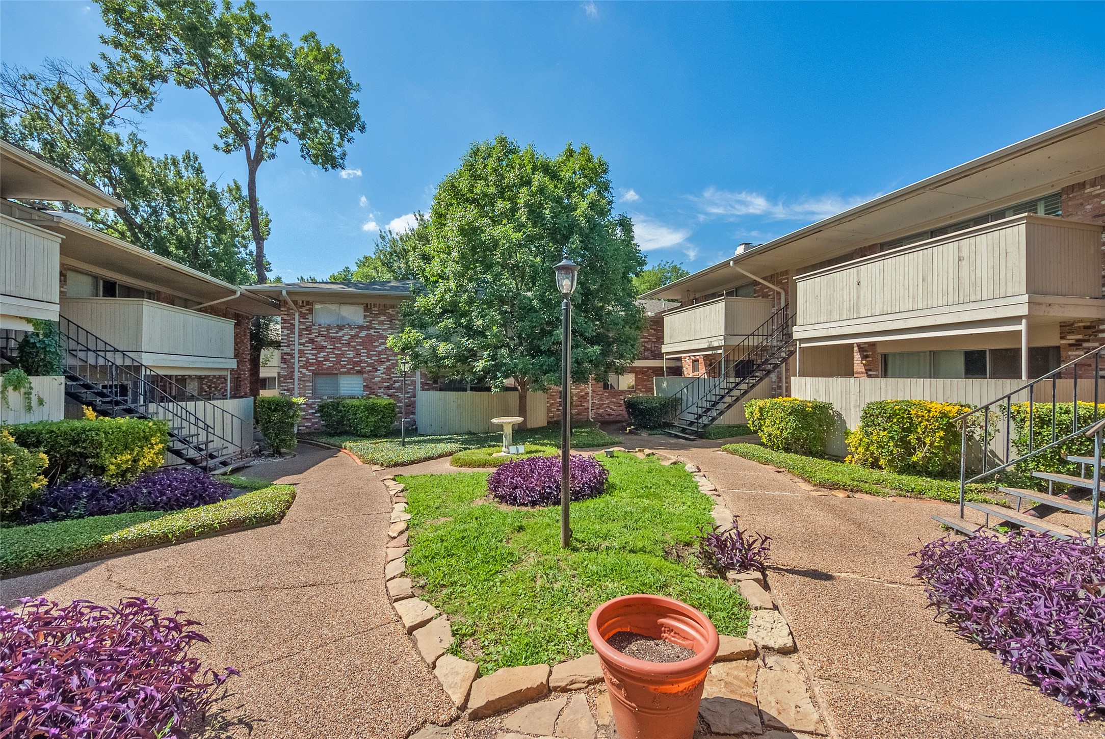 7812 Royal Lane Dallas TX 75230
